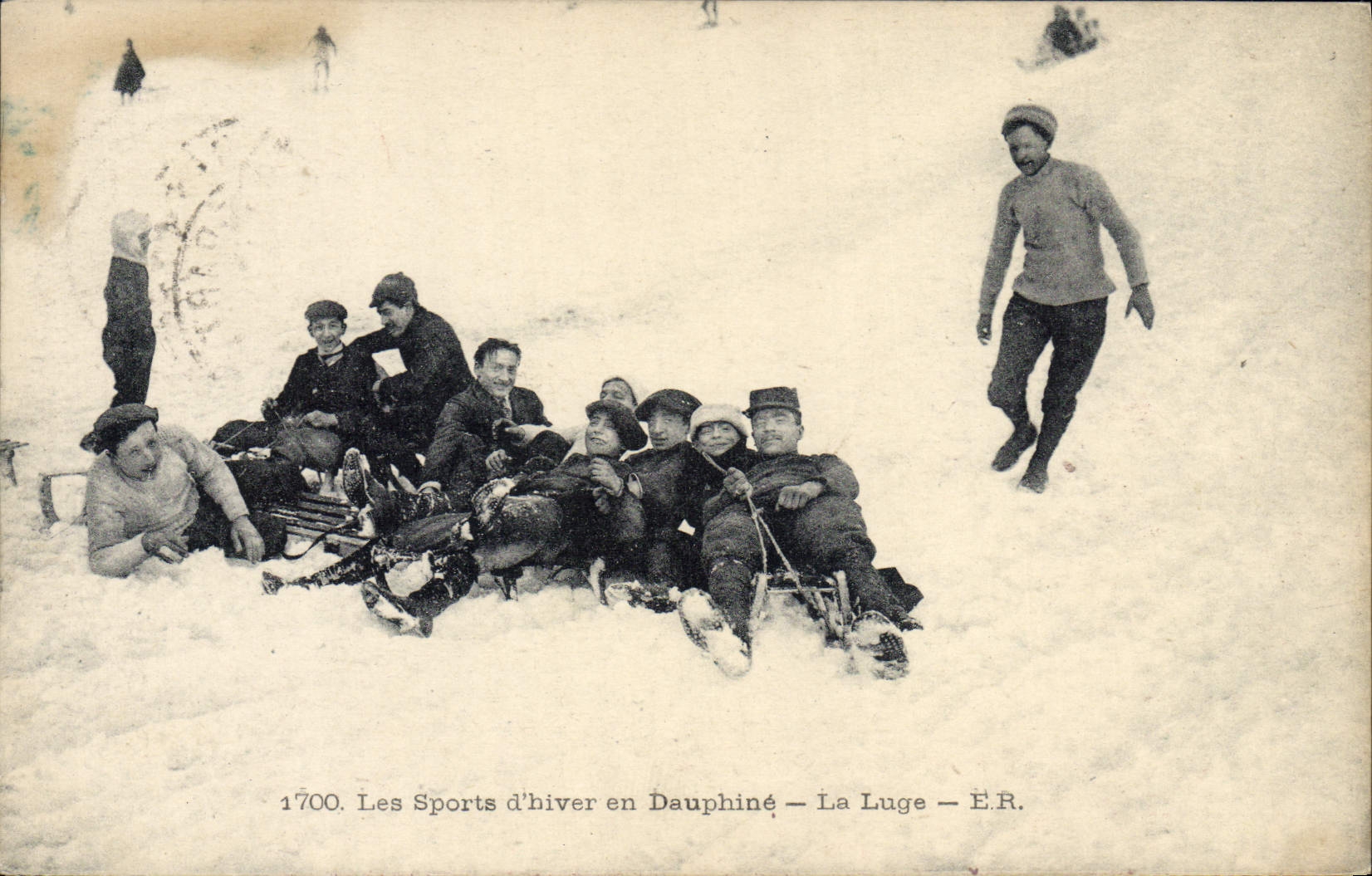 VINTAGE POSTCARD Dauphine Winter sports Ski the toboggan