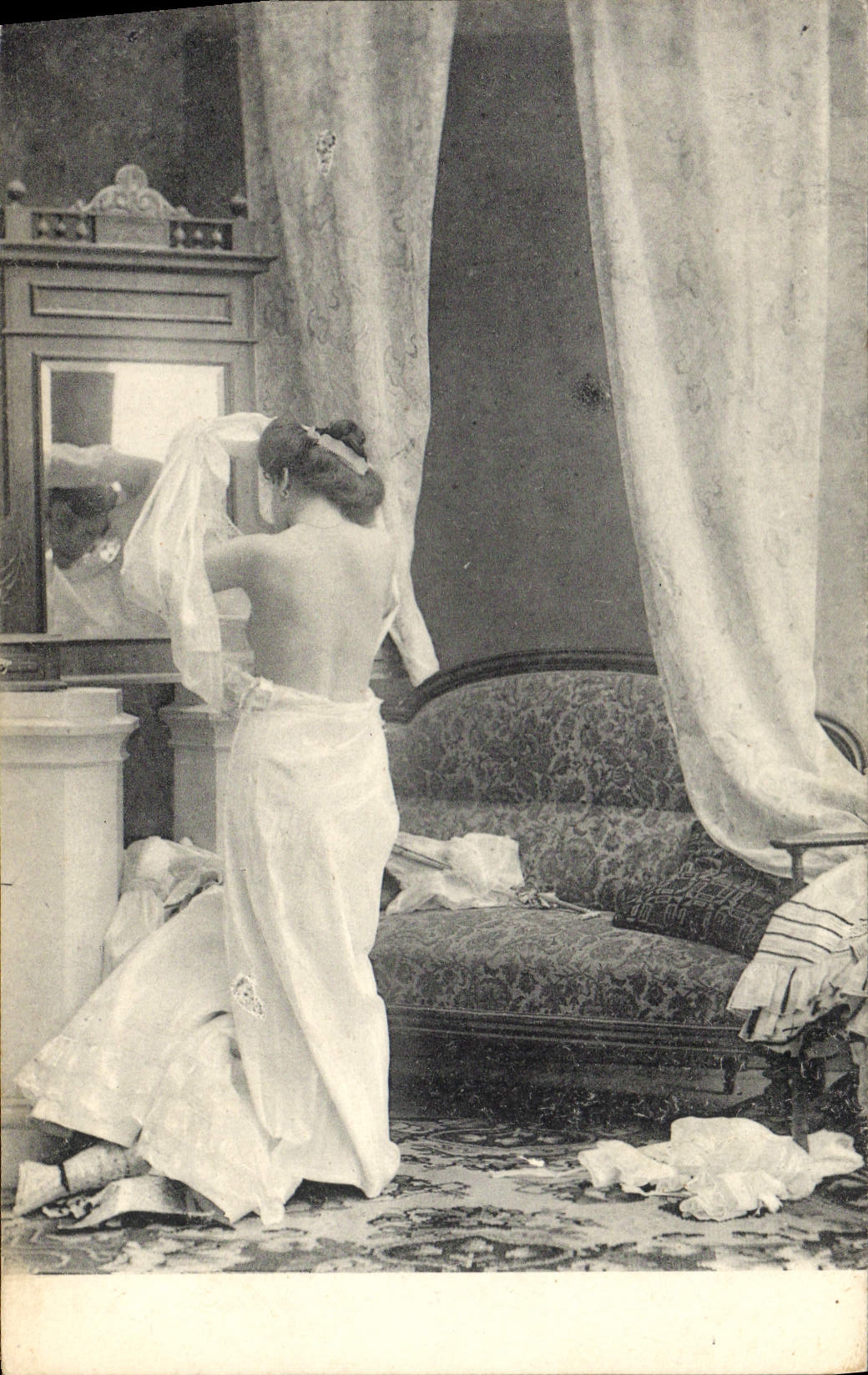 CPA Nu erotique Femme 