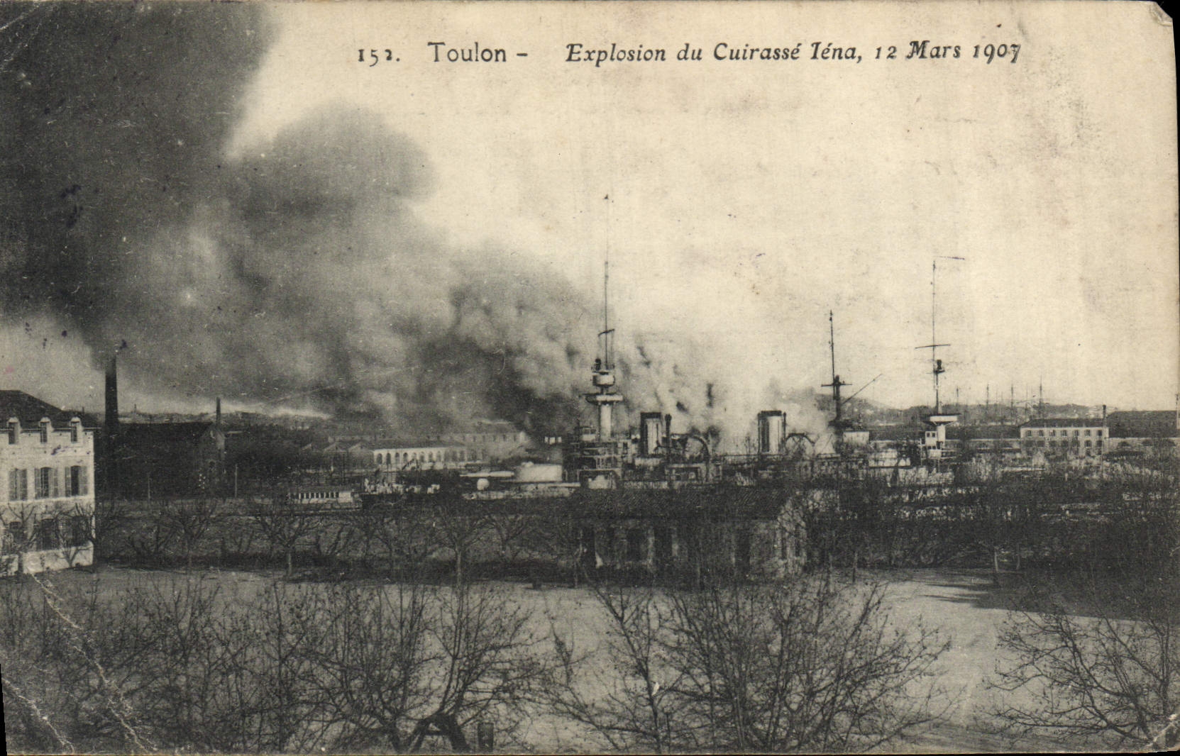 CPA Bateau Guerre Toulon Explosion du cuirasse Iena 