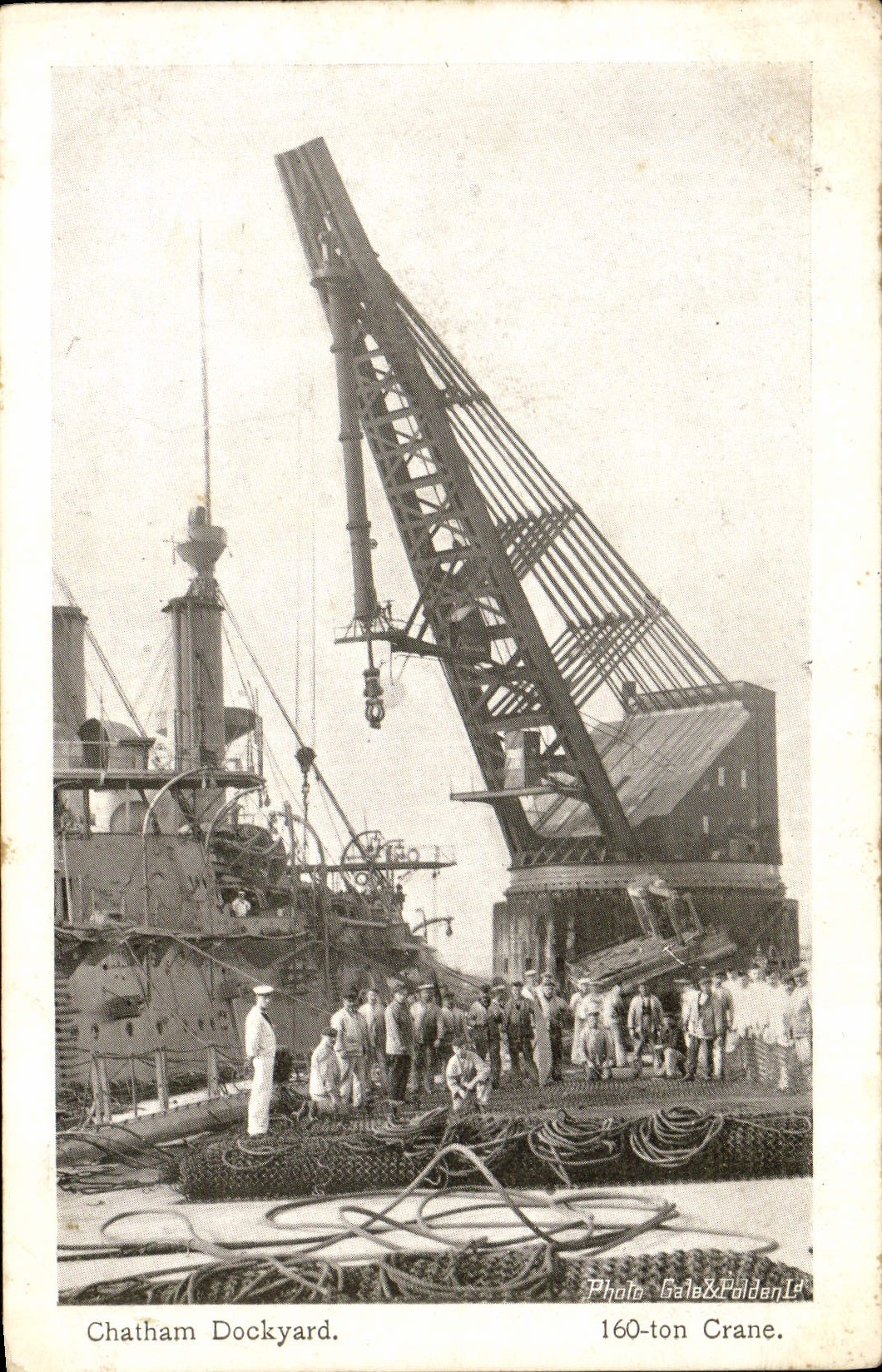 CPA Bateau Guerre Chatham Dockyard 