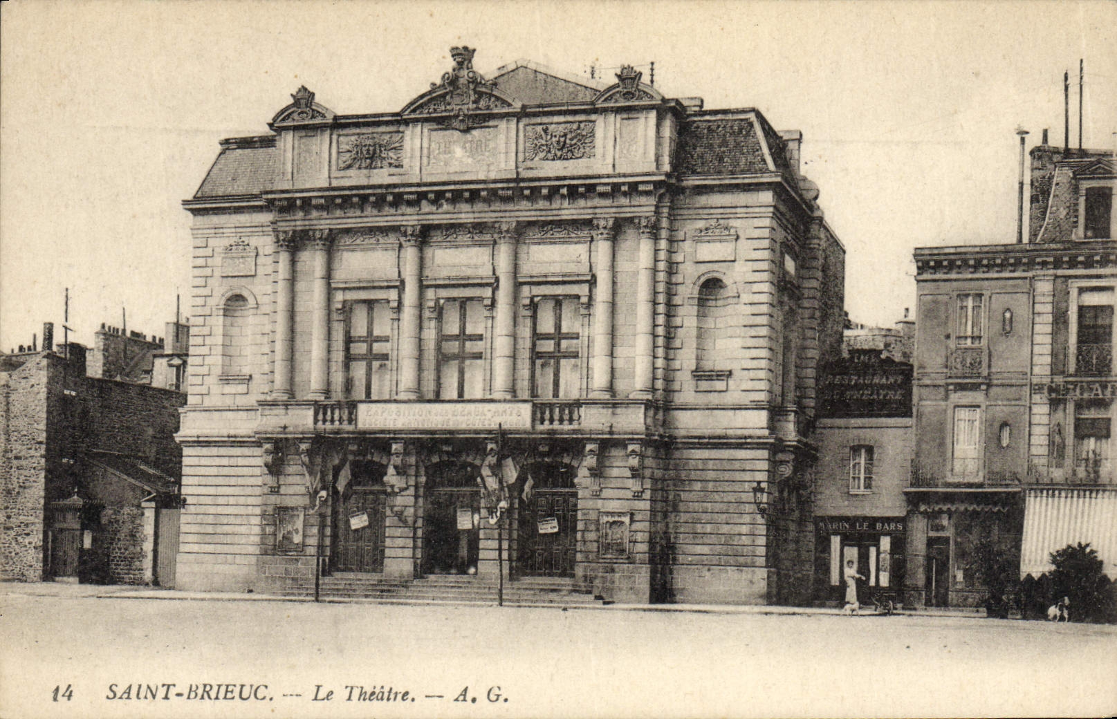 VINTAGE POSTCARD the Saint-Brieuc theater