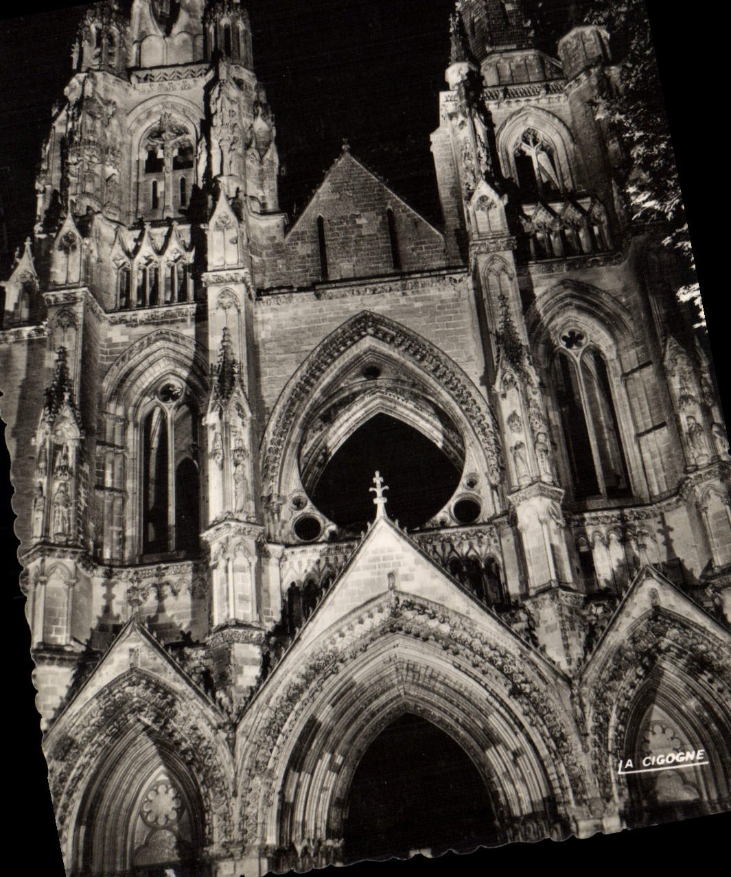 MODERN CARD Soissons Ruins of the abbey of Jean Saint of the Vines illuminees