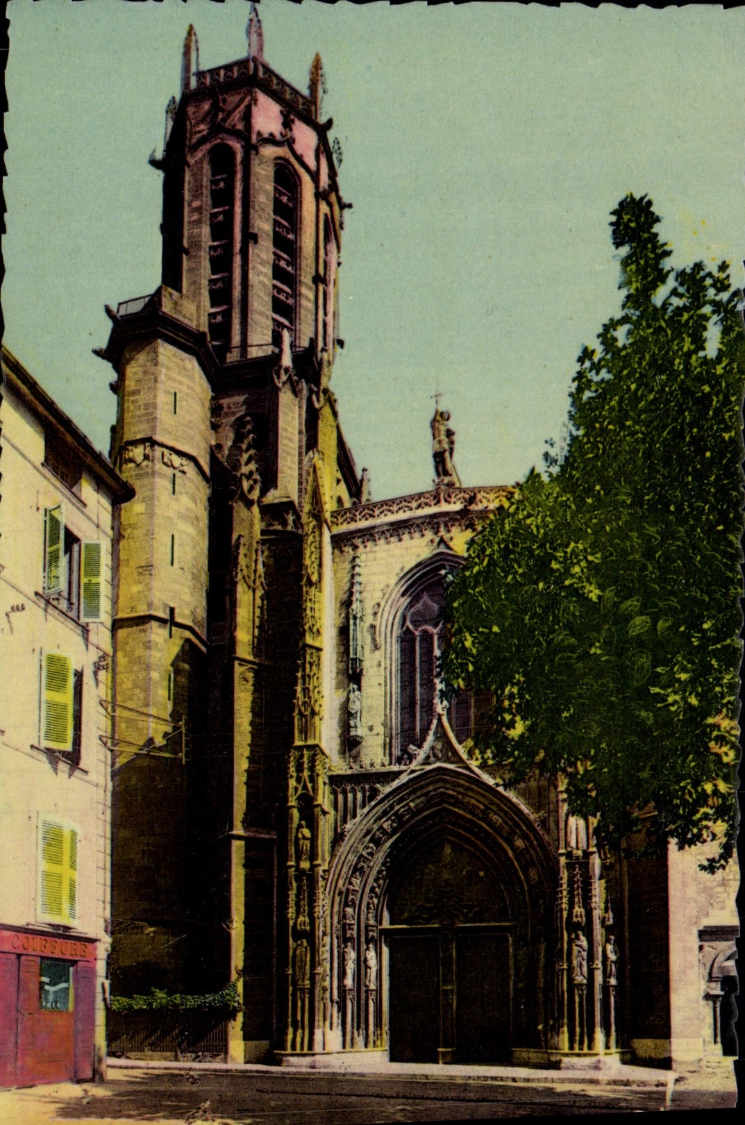 CPA Aix En Provence Basilique metropolitaine St Sauveur sa facade romane