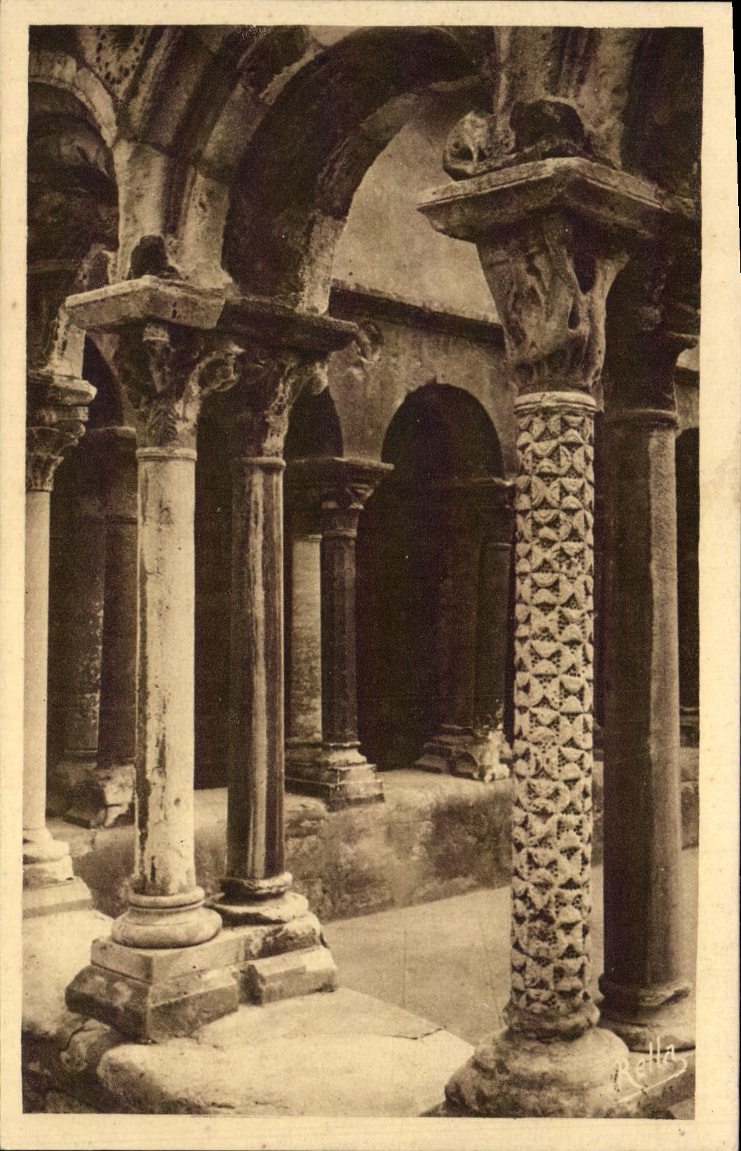 CPA Aix En Provence Cloitre de la Cathedrale de Saint Sauveur