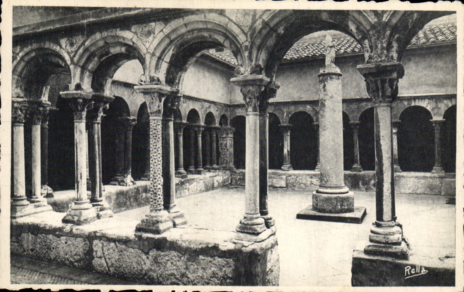 CPA Aix En Provence Cloitre de la Cathedrale Saint Sauveur