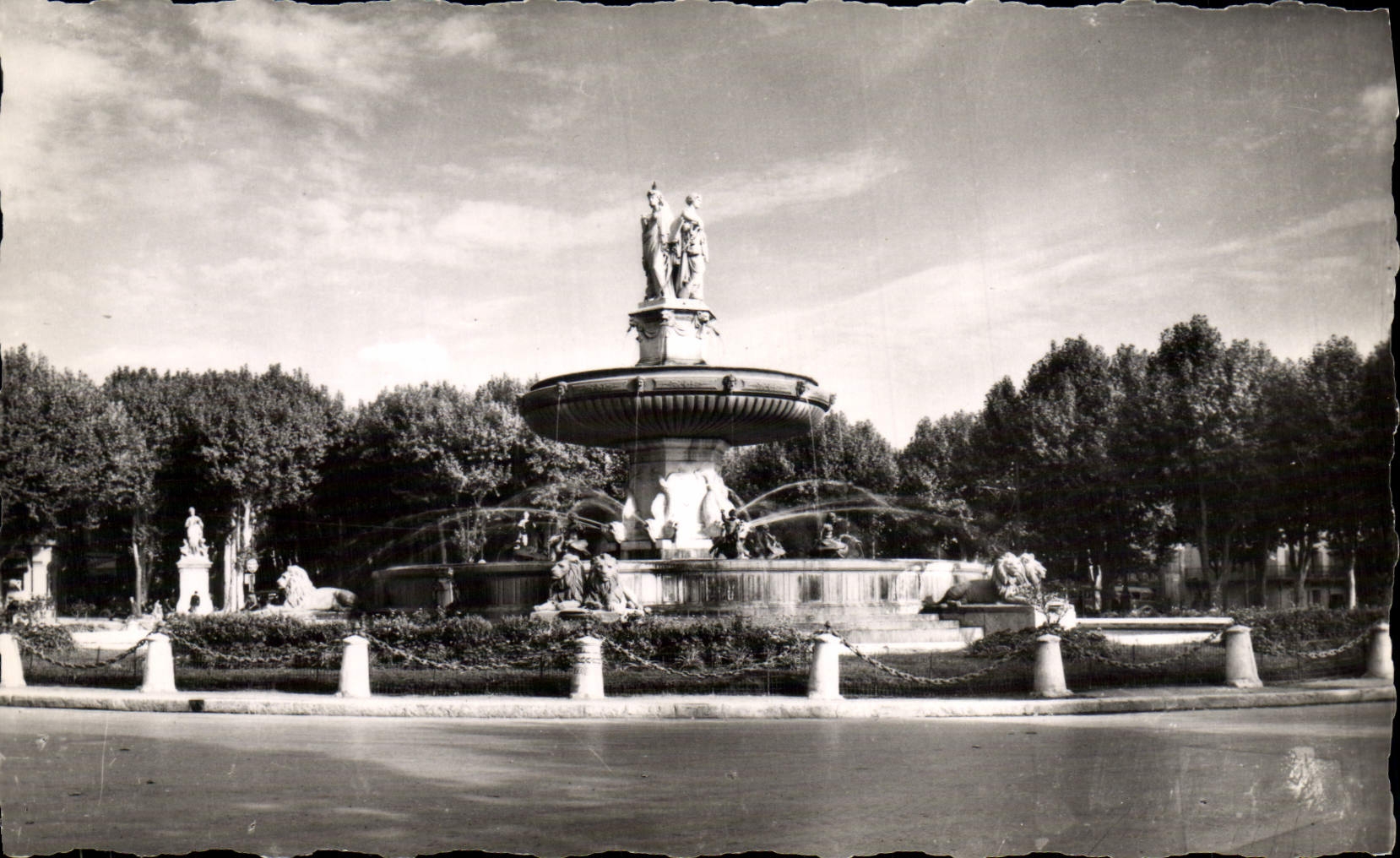 CPM Aix En Provence La Grande Fontaine