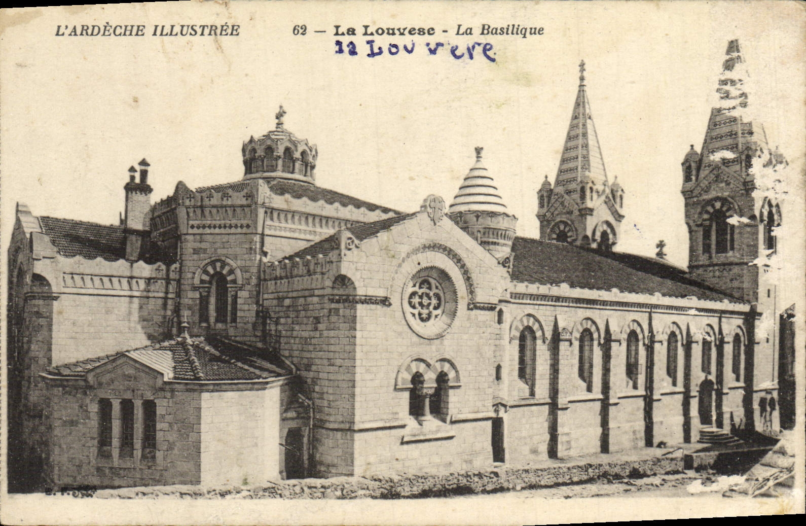 POSTAL Louvese de la VENDIMIA la basílica
