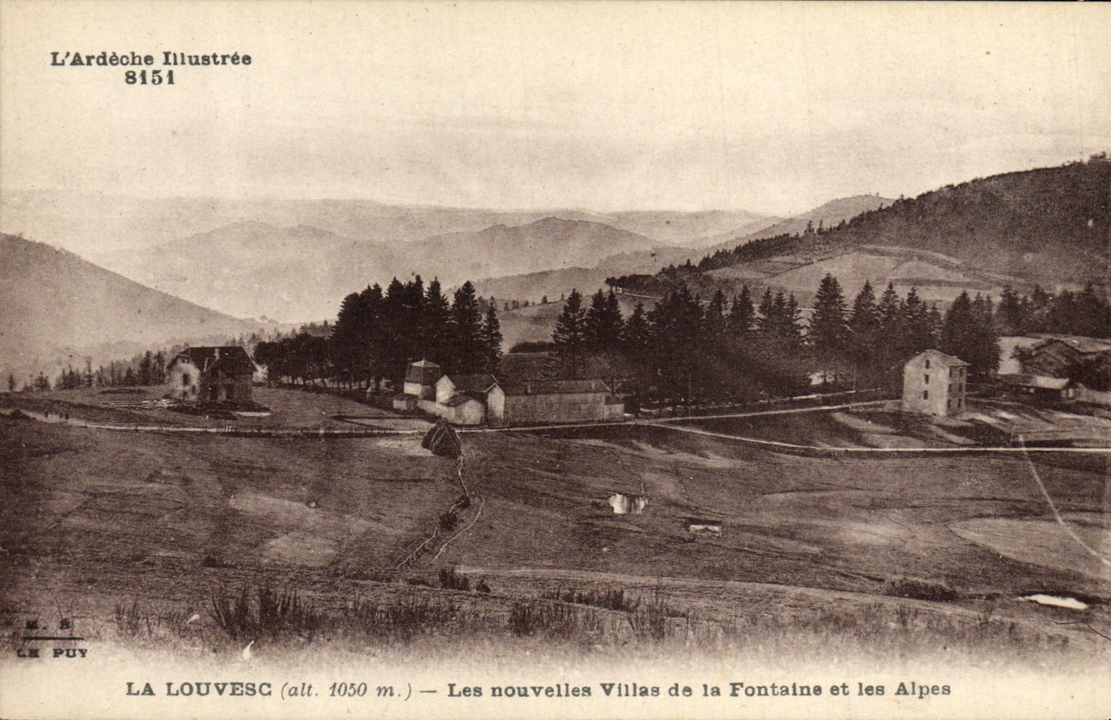 CPA La Louvesc les nouvelles villas de la fontaine et les Alpes 