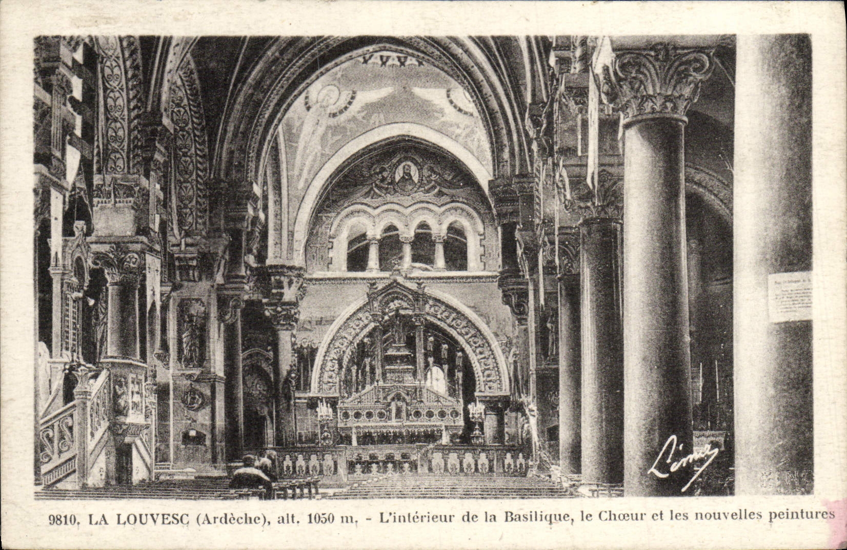 CPA La Louvesc L'interieur de la basilique Le choeur et les nouvelles peintures 