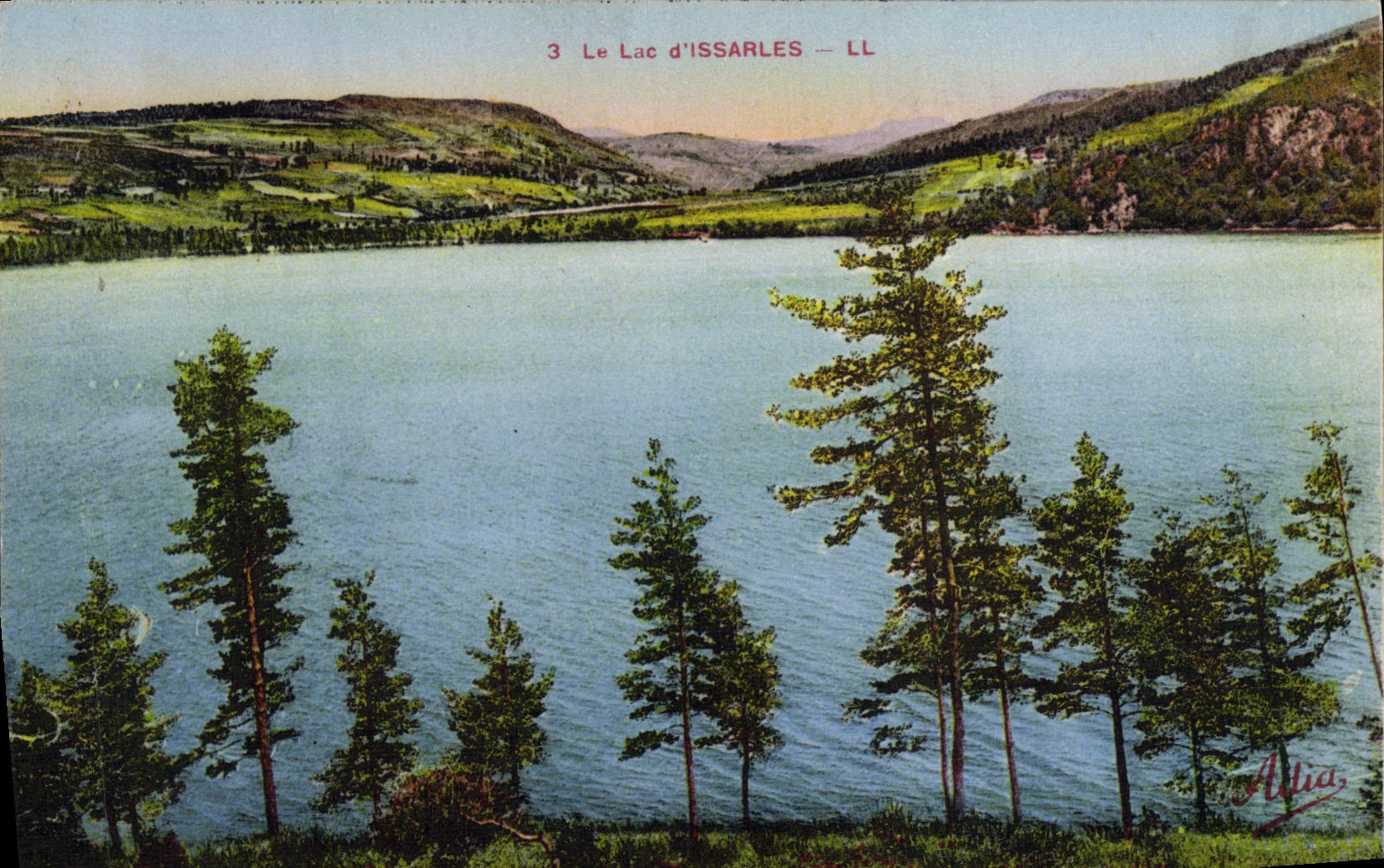 VINTAGE POSTCARD Lake D' Issarles