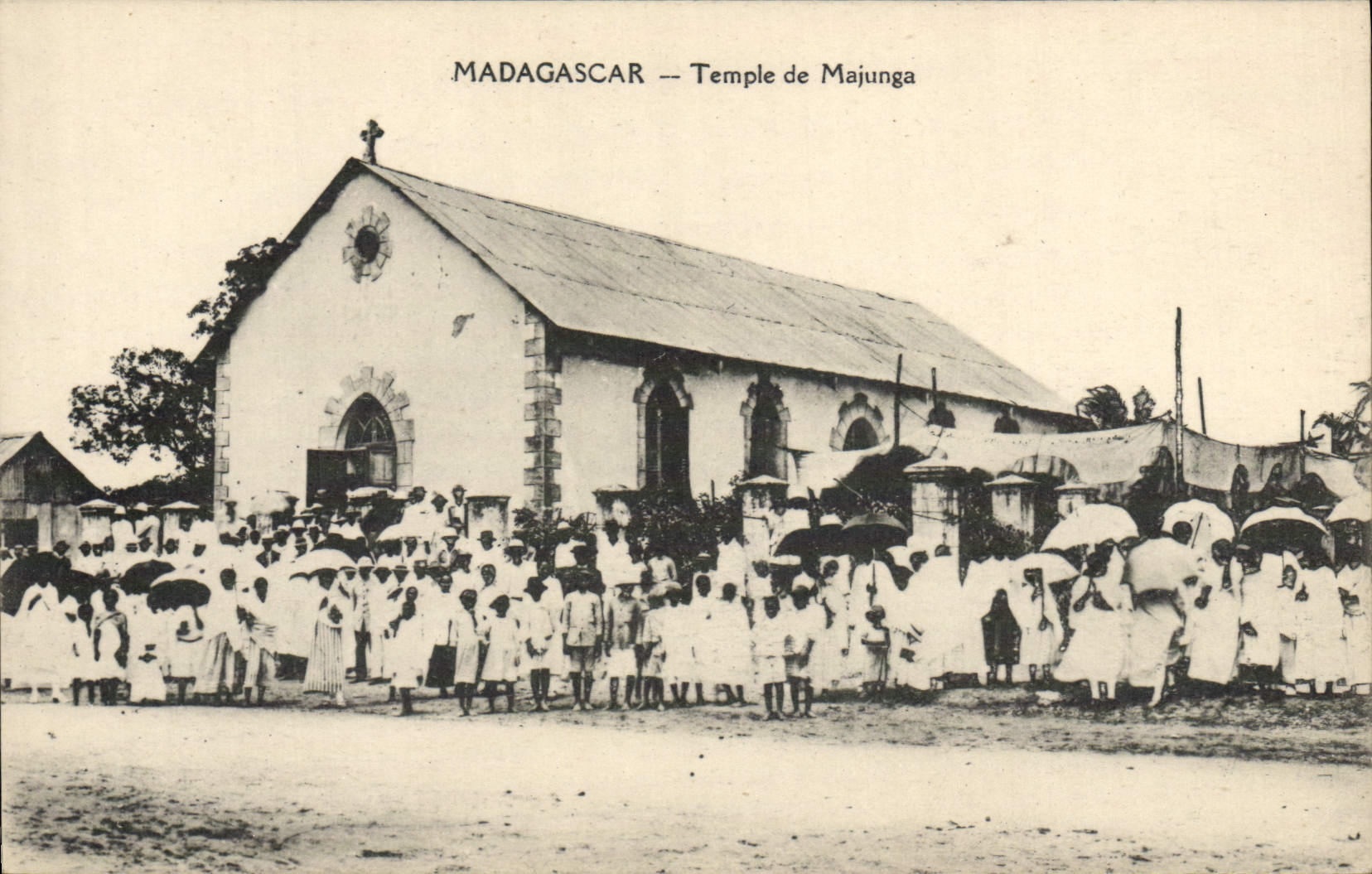 VINTAGE POSTCARD Temple protesting Madagascar Temple of Majunga