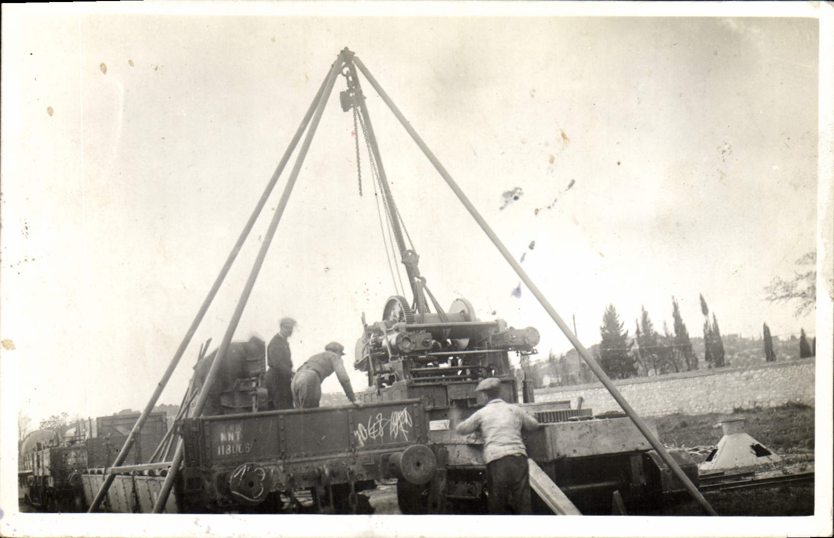 Photo Train Engine Railway