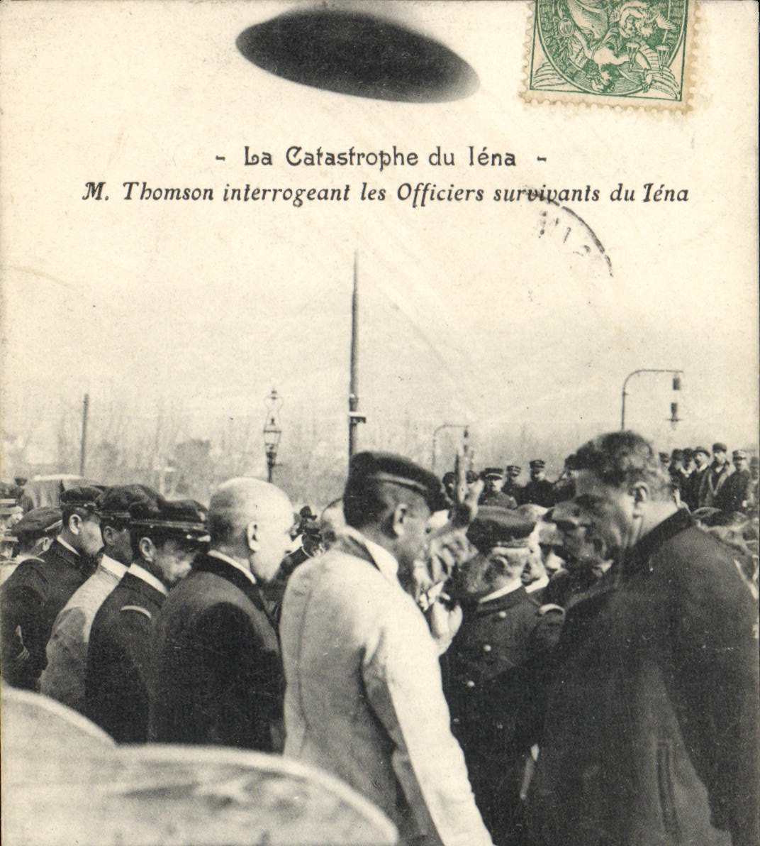 CPA Bateau Guerre Catastrophe du Iena M Thomson interrogeant les officiers survivants du Iena