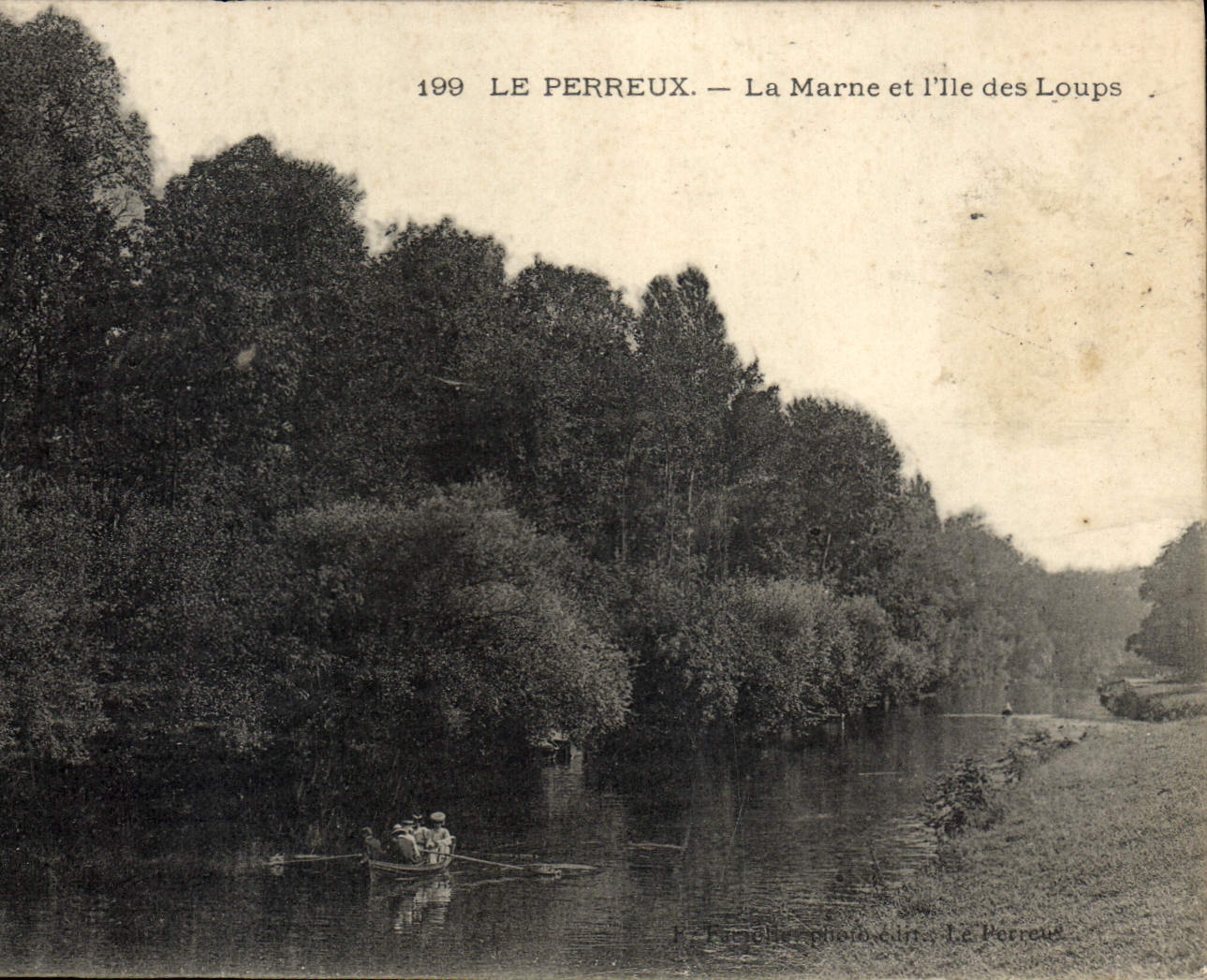 VINTAGE POSTCARD Perreux the Marne and I' of the Wolves