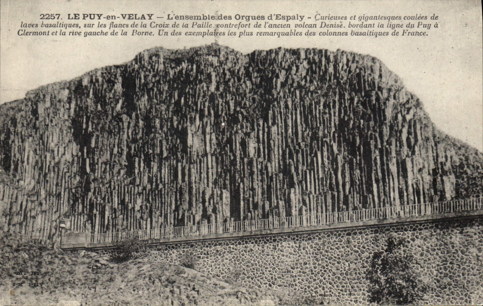 VINTAGE POSTCARD Puy in Velay Together of the organ of Espaly
