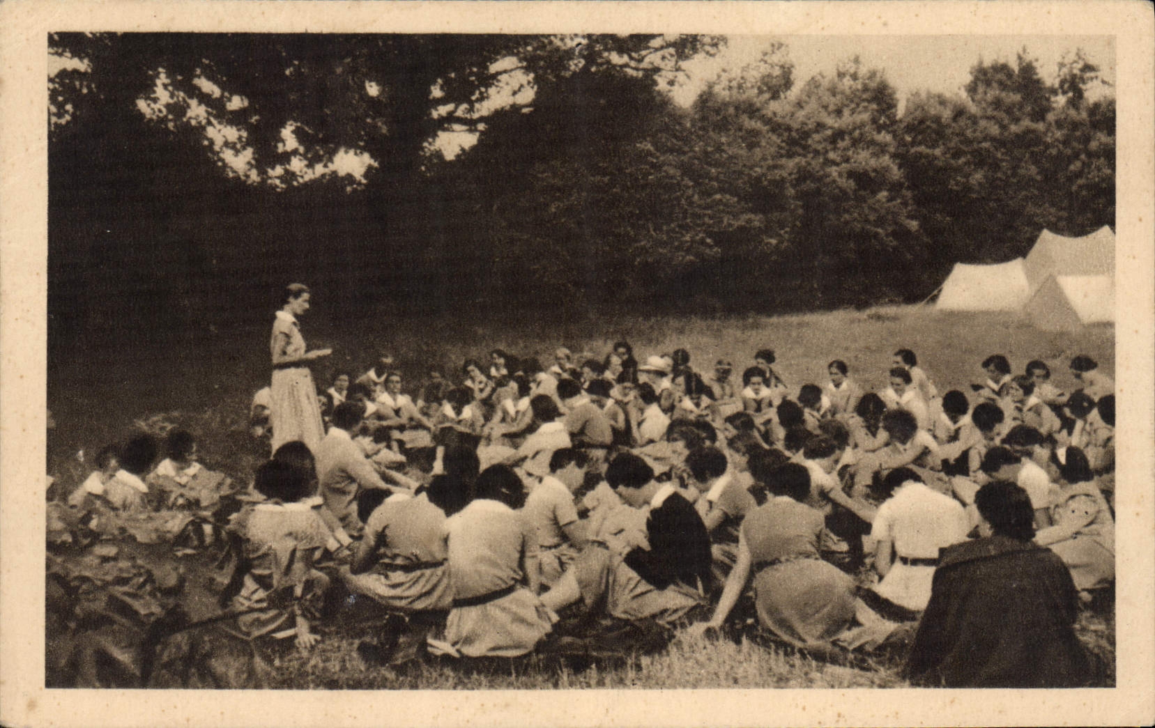VINTAGE POSTCARD Scout Scoutisme Jamboree Camp of Den mothers Palavers initial