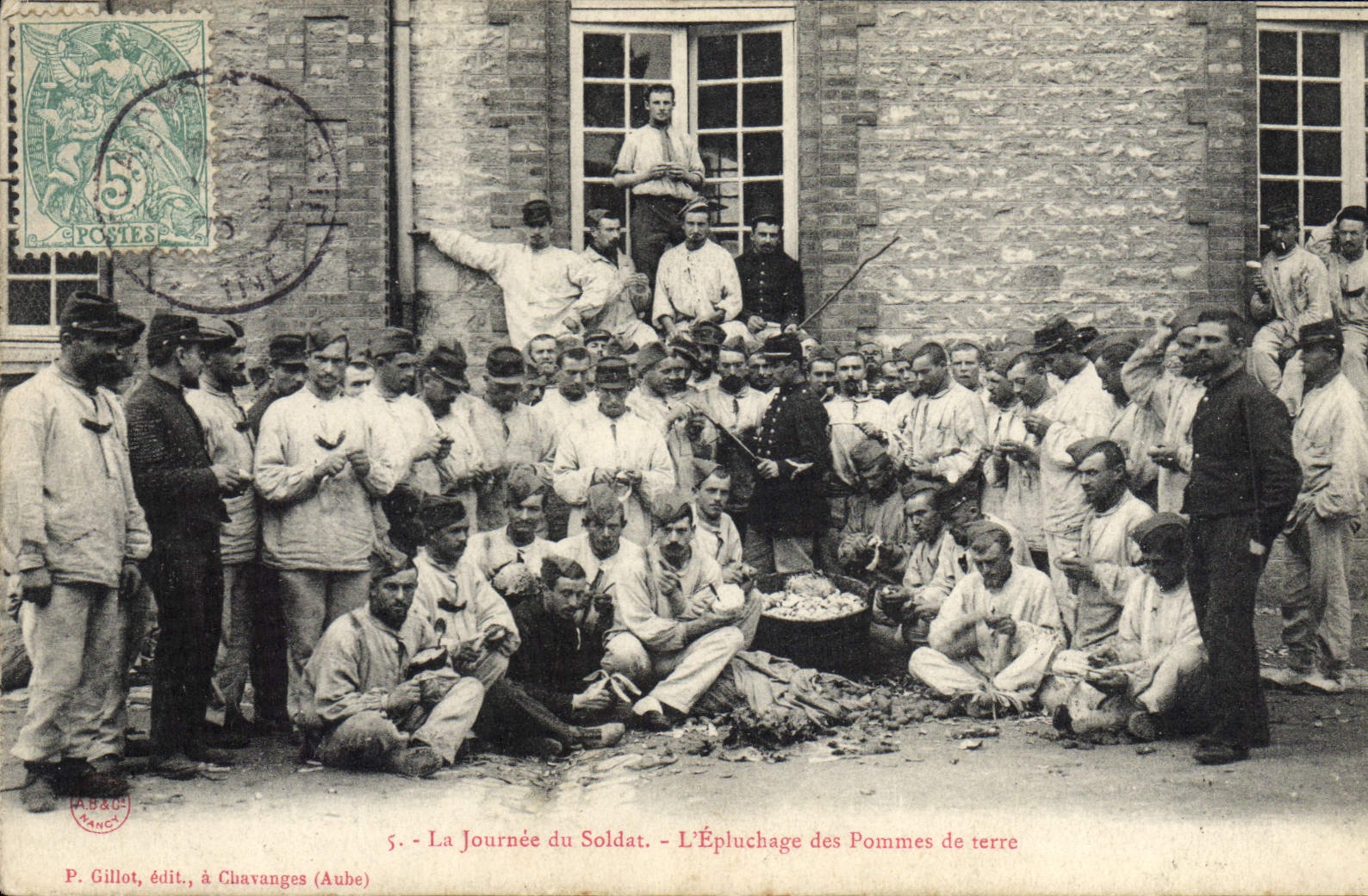 CPA Militaria La journee du soldat l'epluchage des pommes de terre
