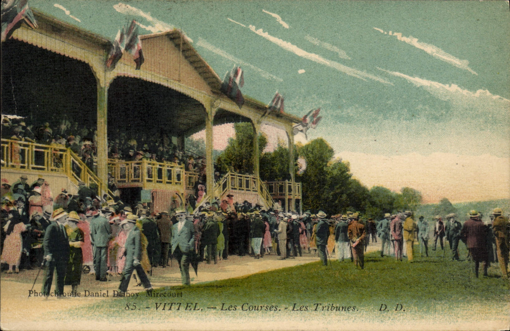 CPA Cheval Equitation Hippisme Vittel Les courses Les tribunes