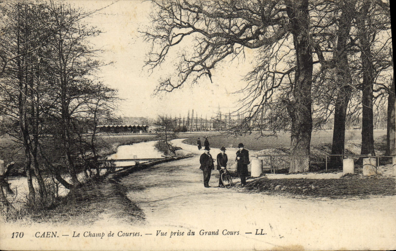 CPA Cheval Equitation Hippisme Caen Le Champ de courses Vue prise du grand cours