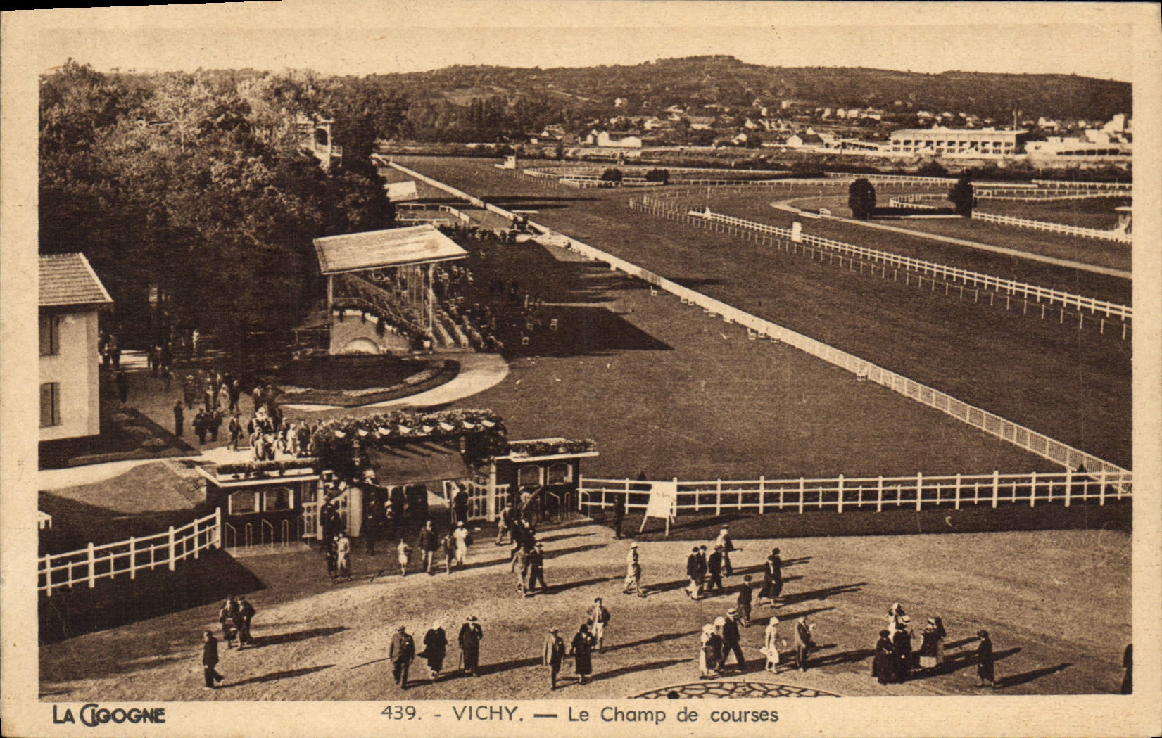 Equitación Hippisme Vichy del caballo de la POSTAL de la VENDIMIA el hipódromo Parl mutuo