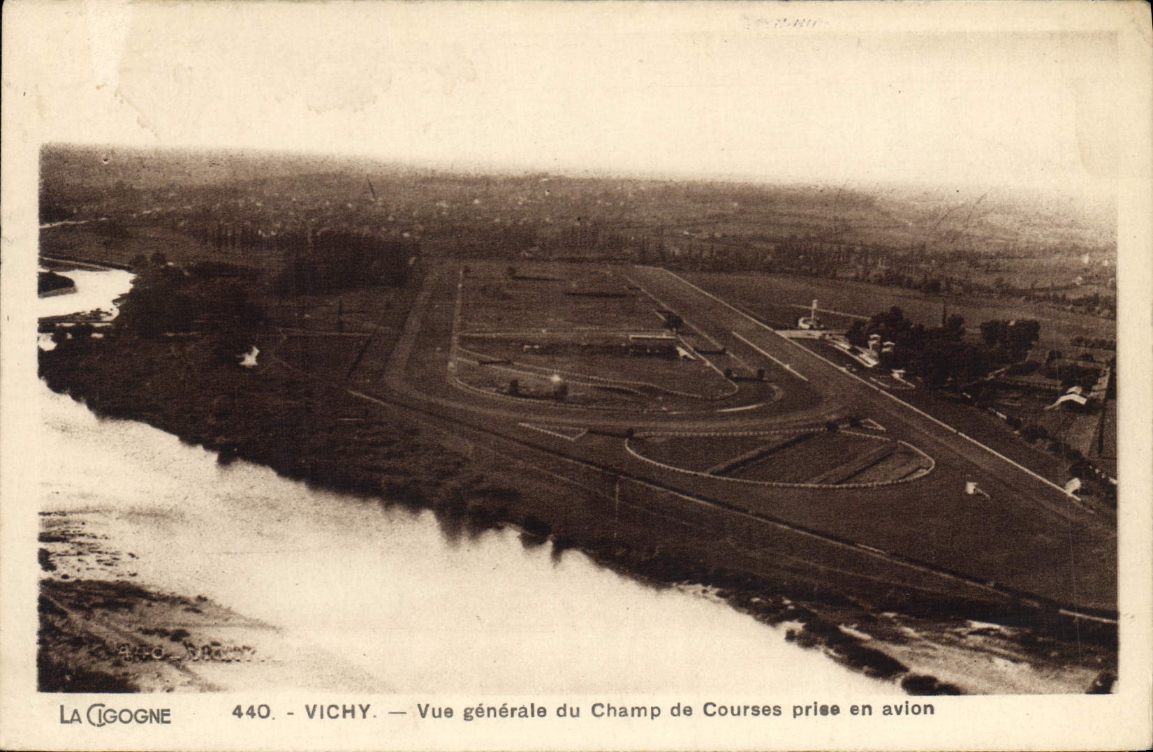 La madera de Hippisme París de la equitación del caballo de la POSTAL de la VENDIMIA de Vincennes entró del hipódromo de Vincennes