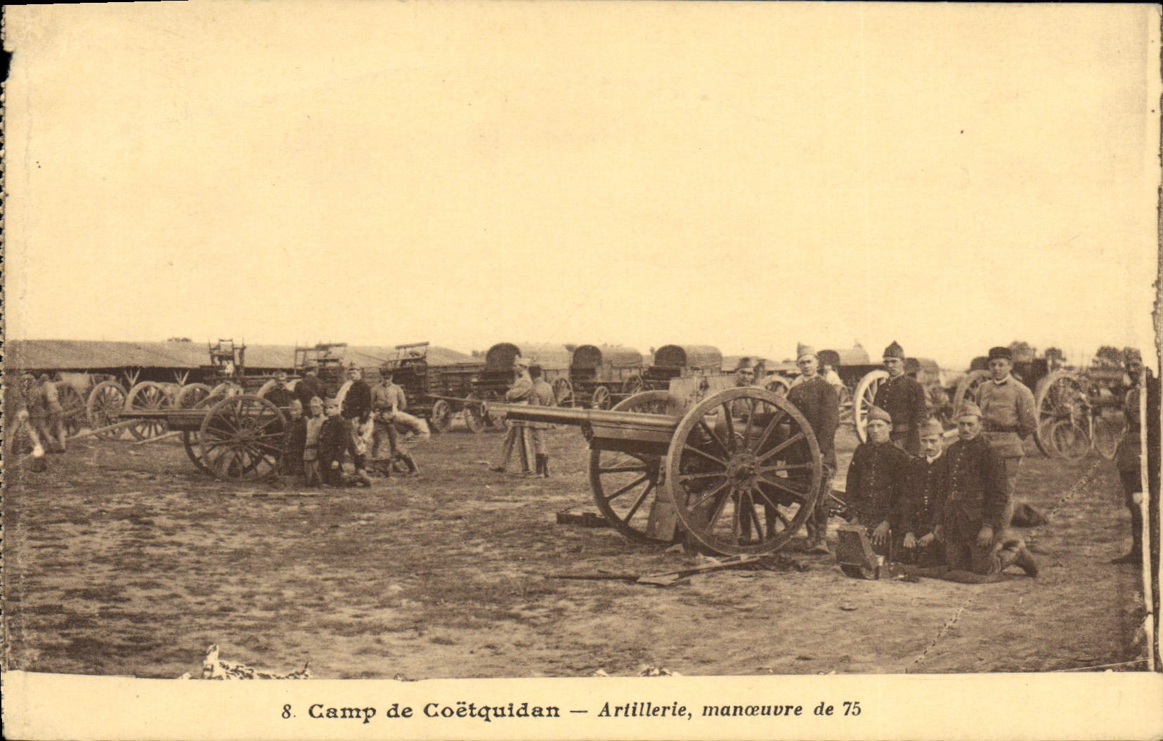 VINTAGE POSTCARD Militaria Camp of Coetquidan Artillerie Operates of 75
