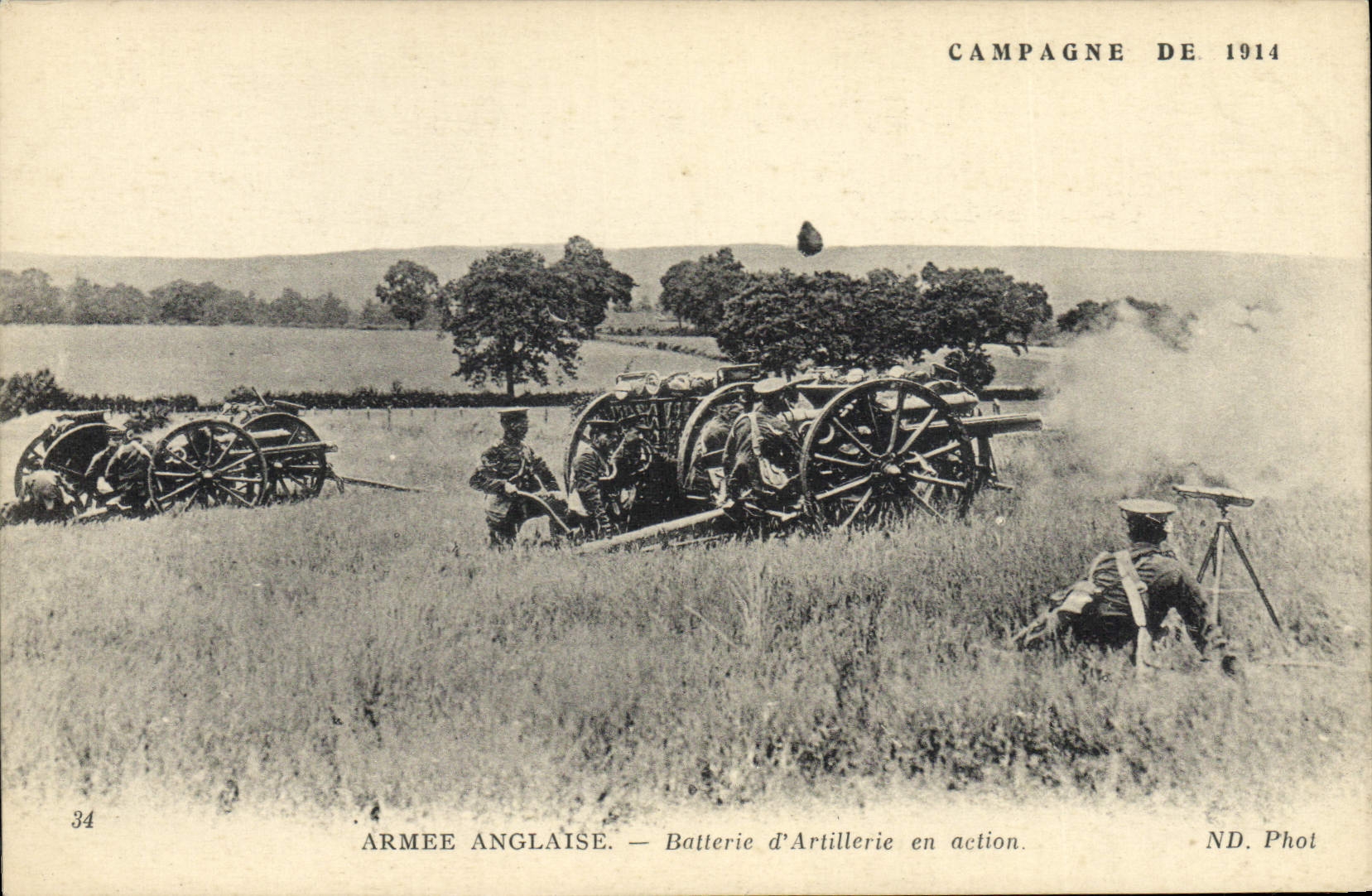 CPA Militaria Armee anglaise Batterie d'artillerie en action