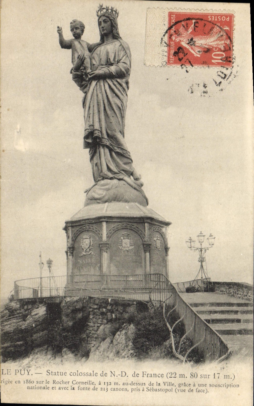 CPA Le Puy Statue colossale de Notre Dame France