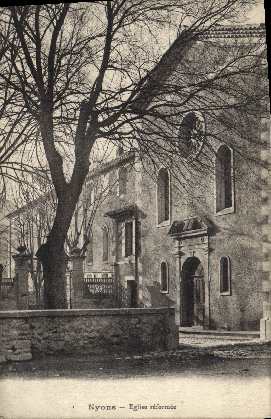 Reformee de la iglesia de Nyons de la POSTAL de la VENDIMIA