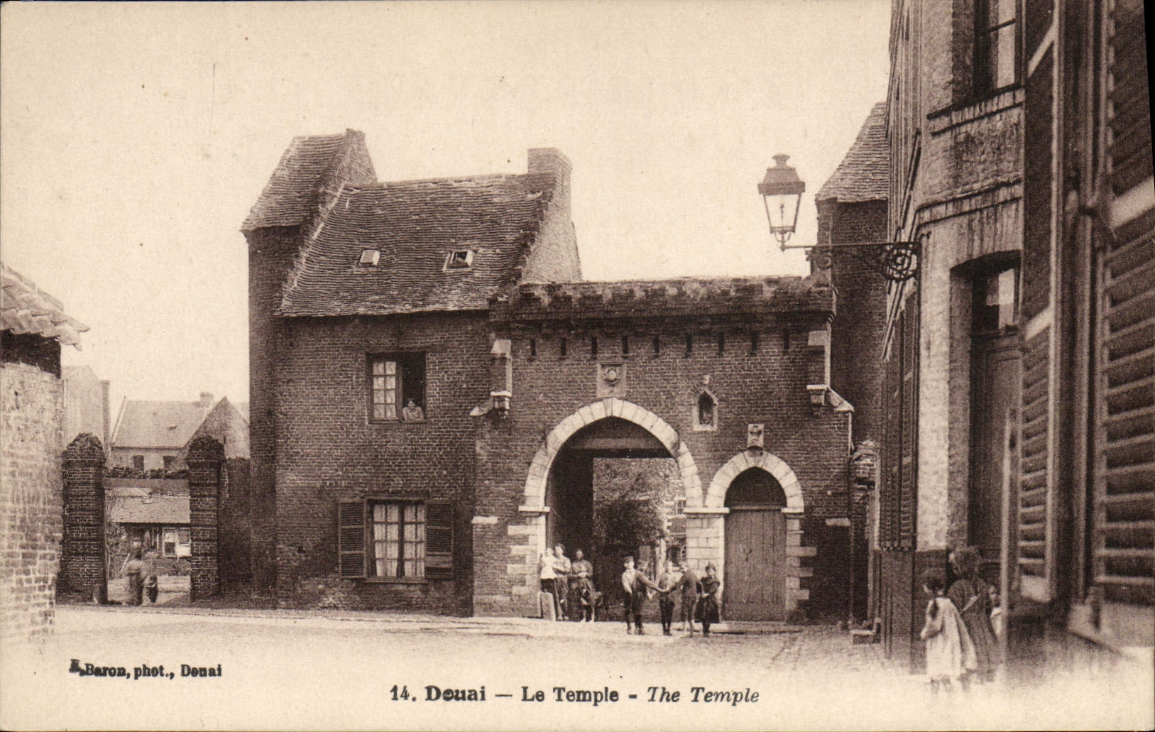 CPA Douai Le Temple 