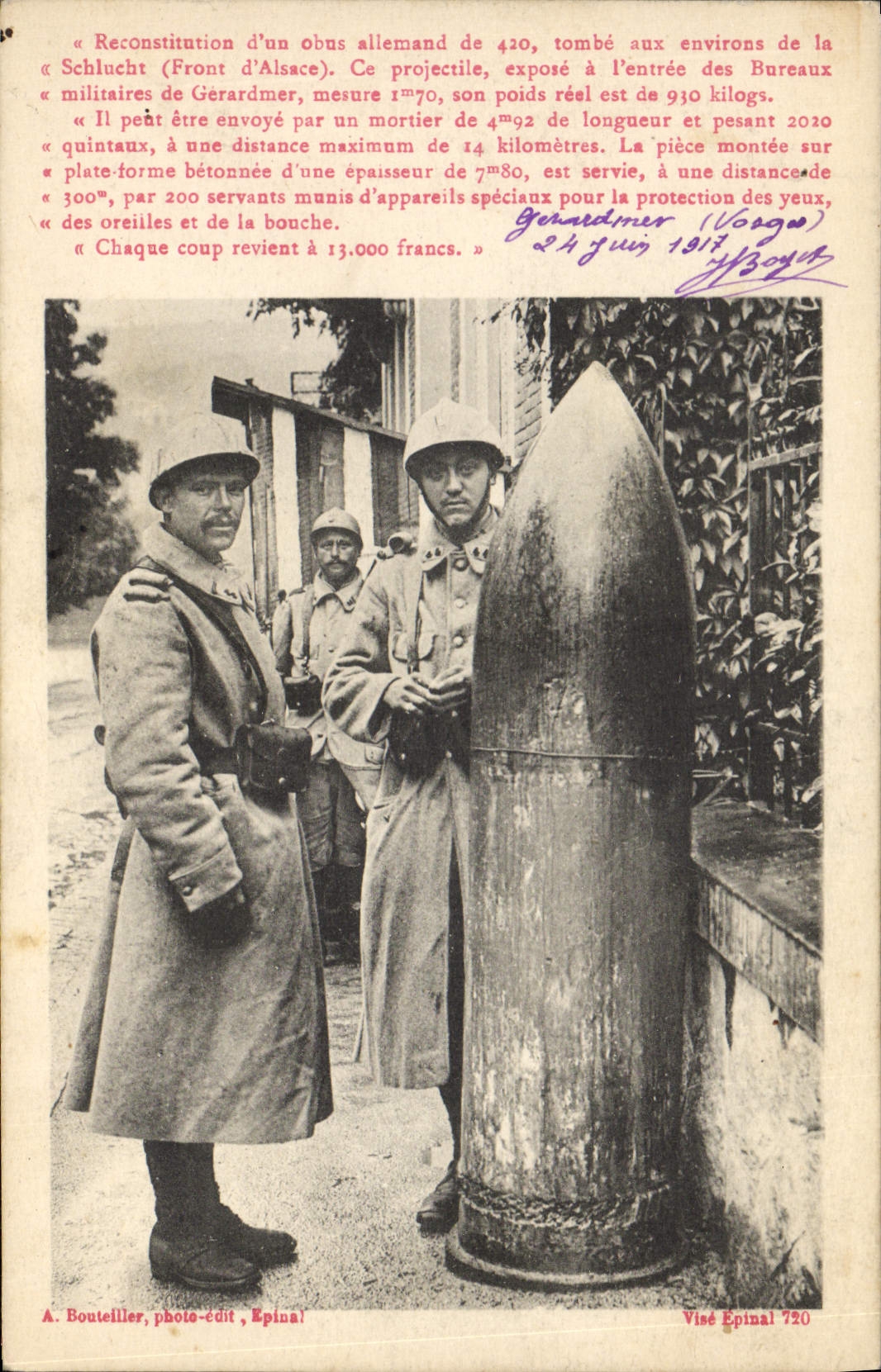 CPA Militaria Obus allemand de 420 tombe aux environs de la Schlucht Front d'Alsace