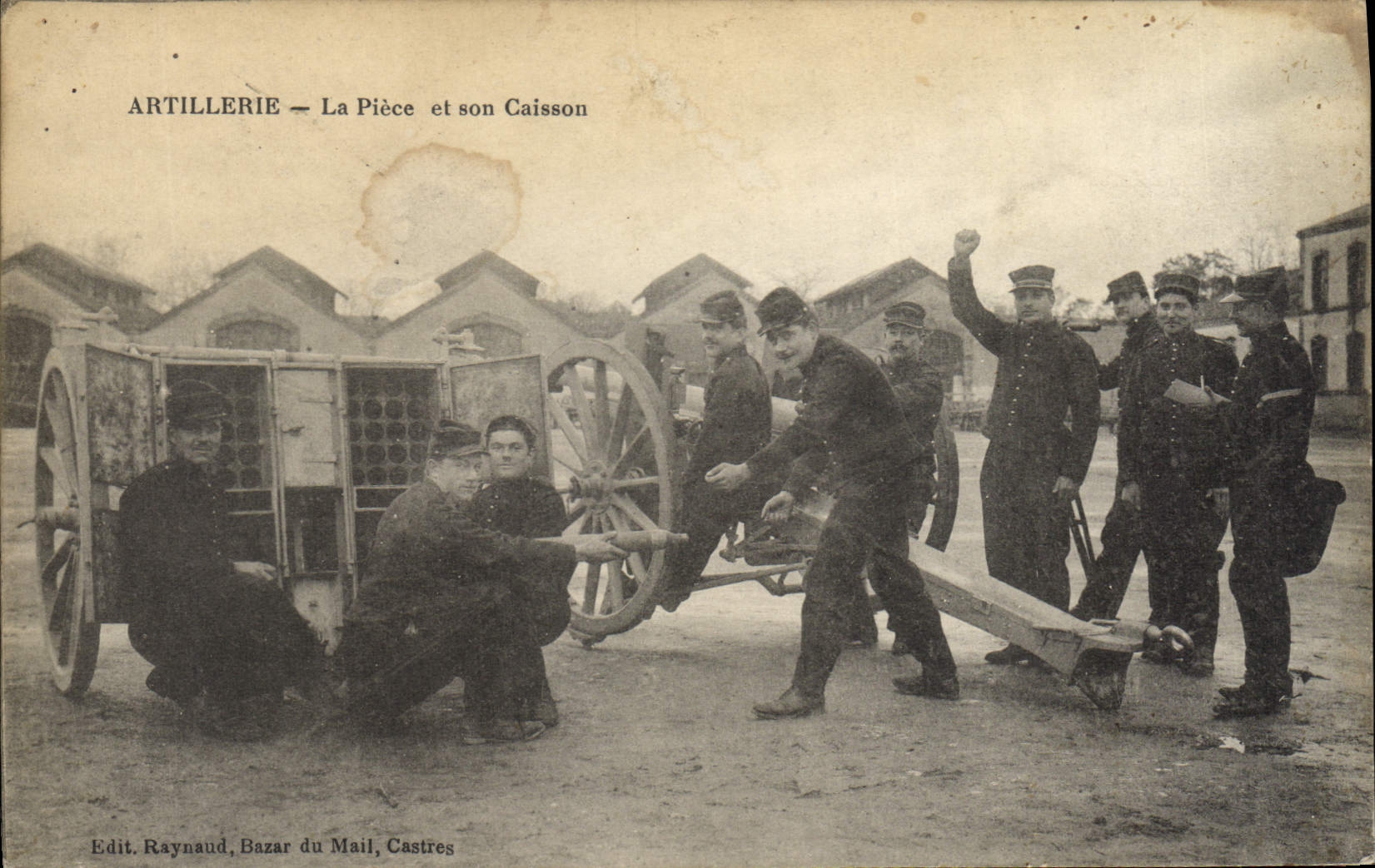 CPA Militaria Artillerie La piece et son caisson