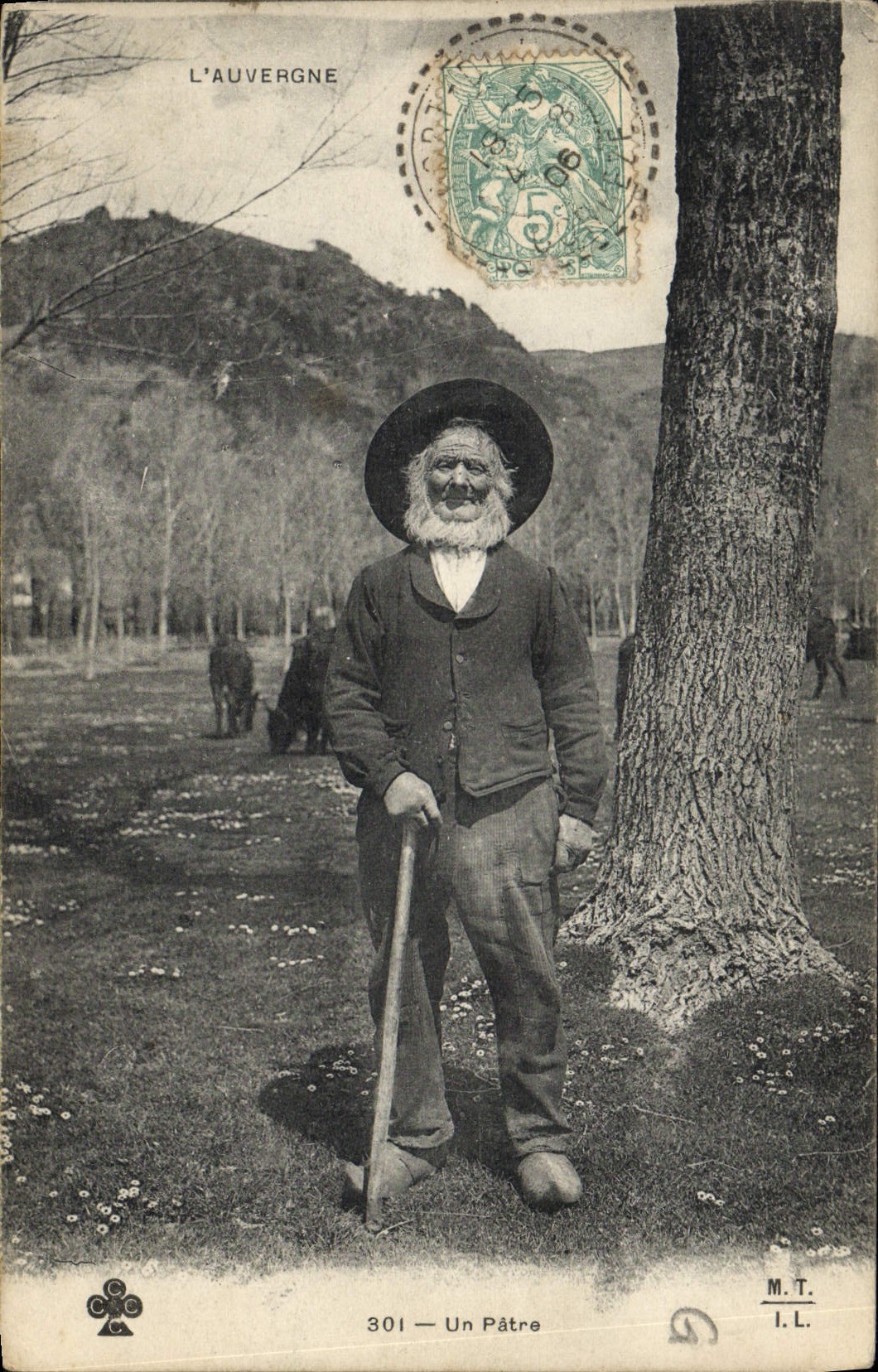 CPA Folklore Auvergne Un patre 