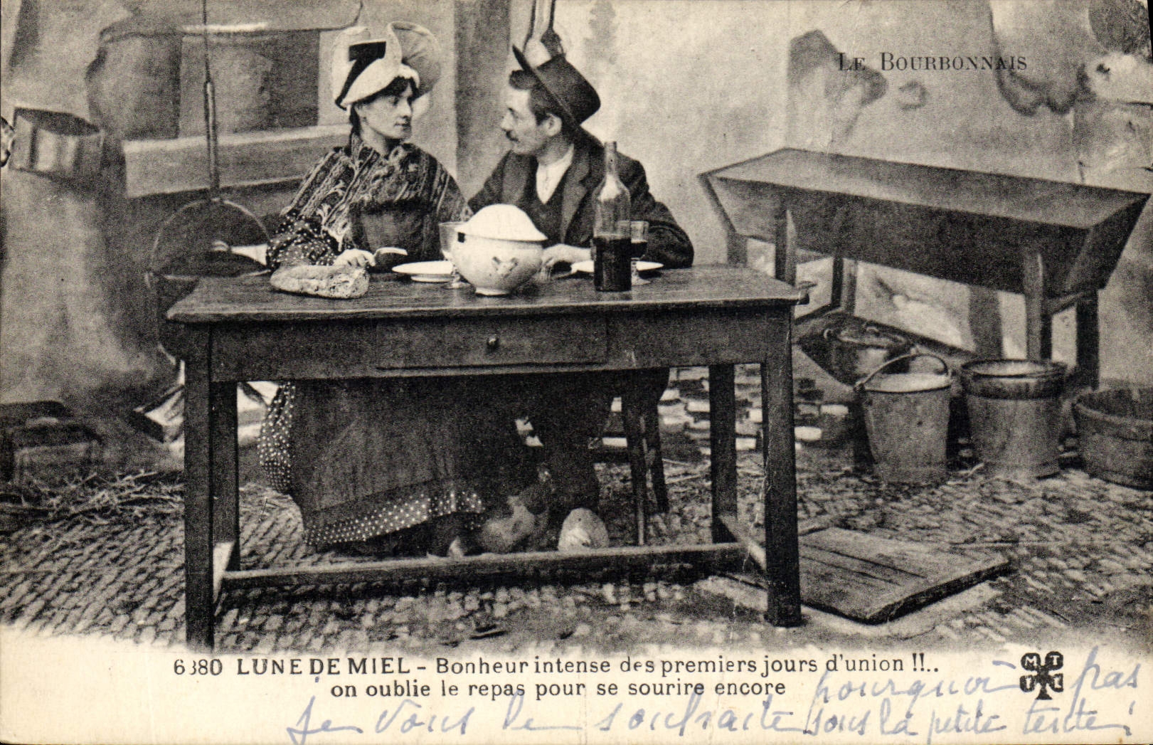 CPA Folklore Lune de miel Bonheur intense de premiers jours d'union ! Auvergne 