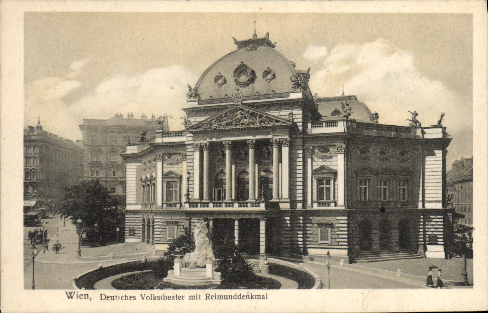 CPA Theatre Wien Deutsches Volkstheater mit Reimunddenkmal