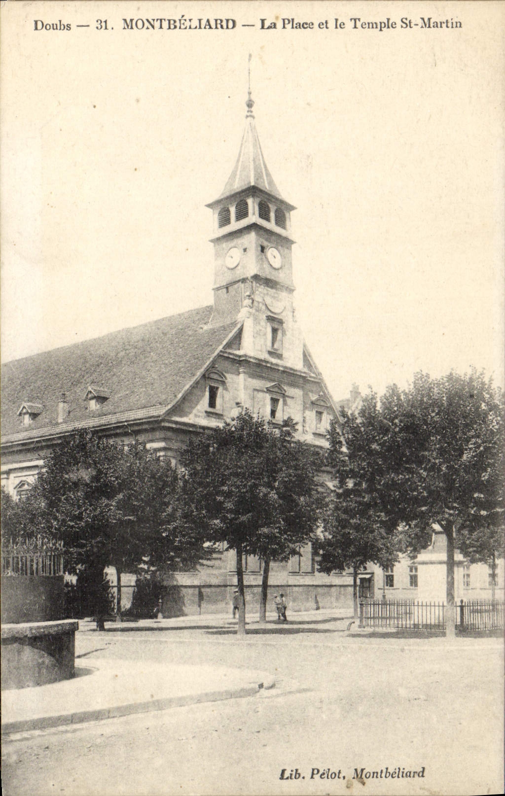 VINTAGE POSTCARD Religion prostestante Montbeliard the place and the temple St Martin