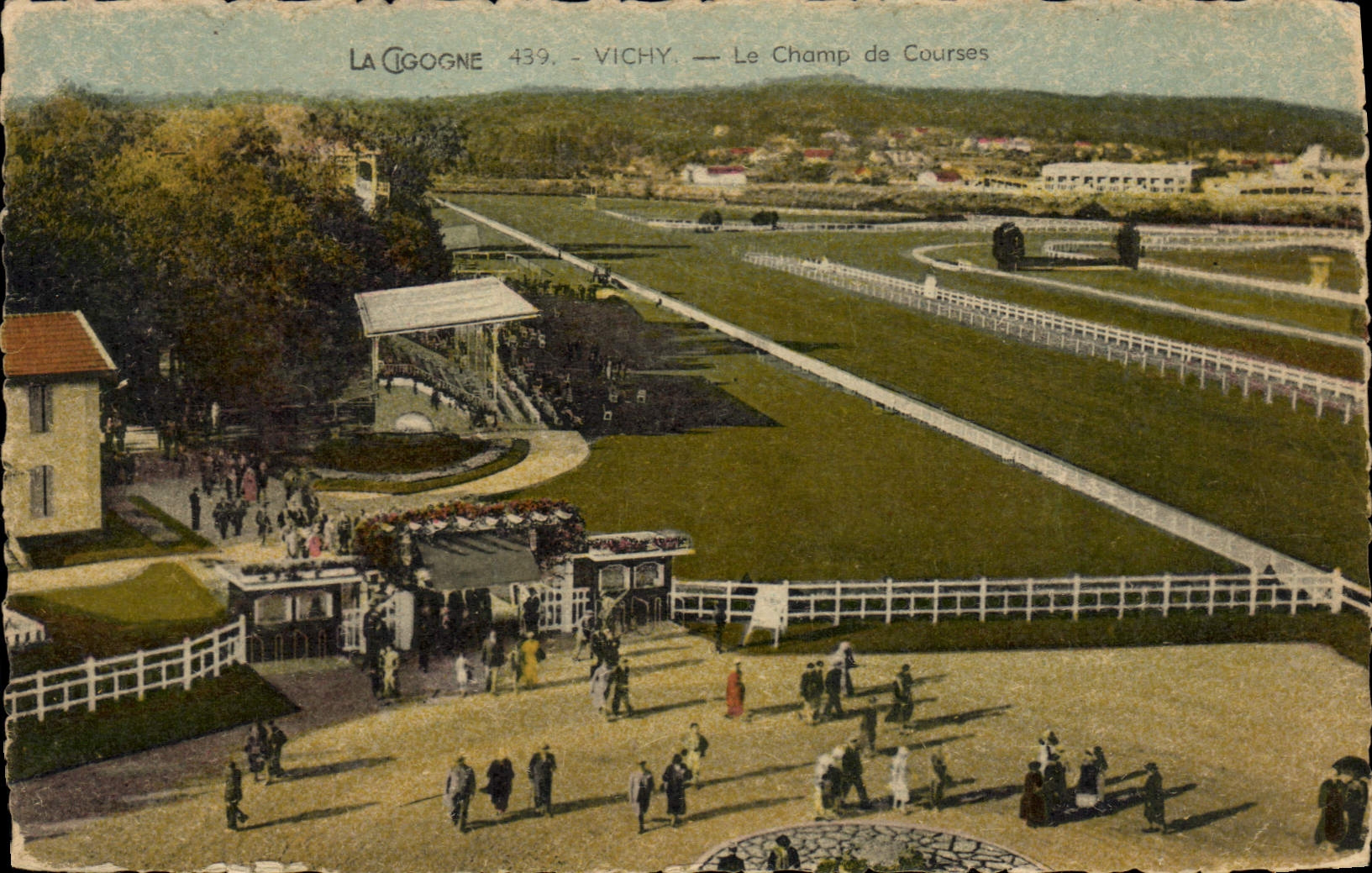 CPA Cheval Equitation Hippisme Vichy Le champ de courses 