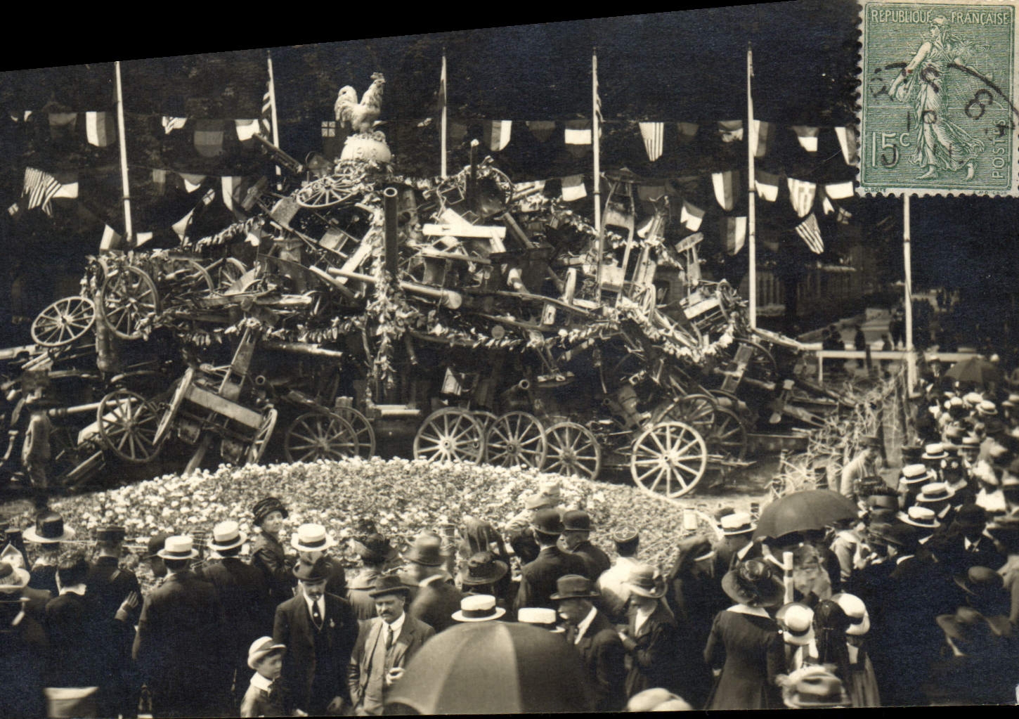 VINTAGE POSTCARD Militaria Festivals of the Victoire July 14th, 1919 the victorious cock