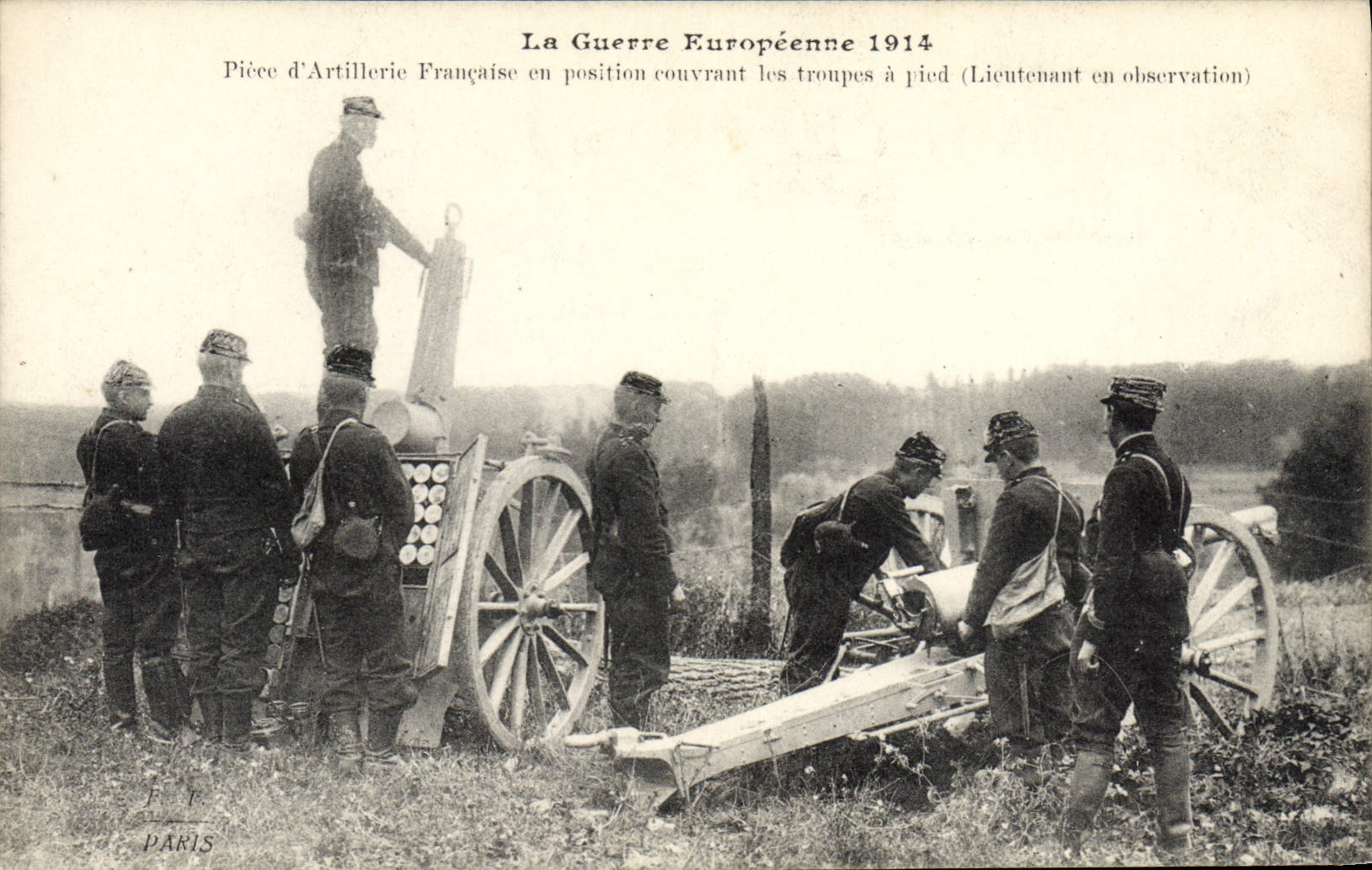 VINTAGE POSTCARD Militaria French Piece of artillery in position covering the troops has foot