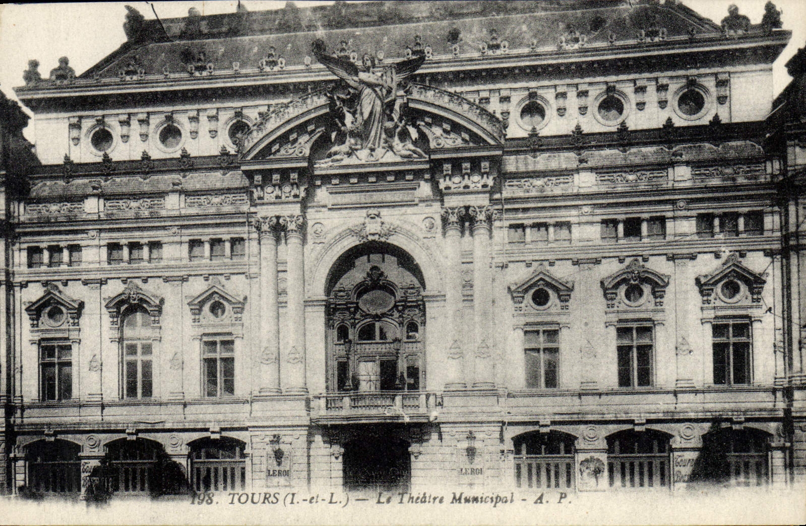 CPA Theatre municipal Tours 