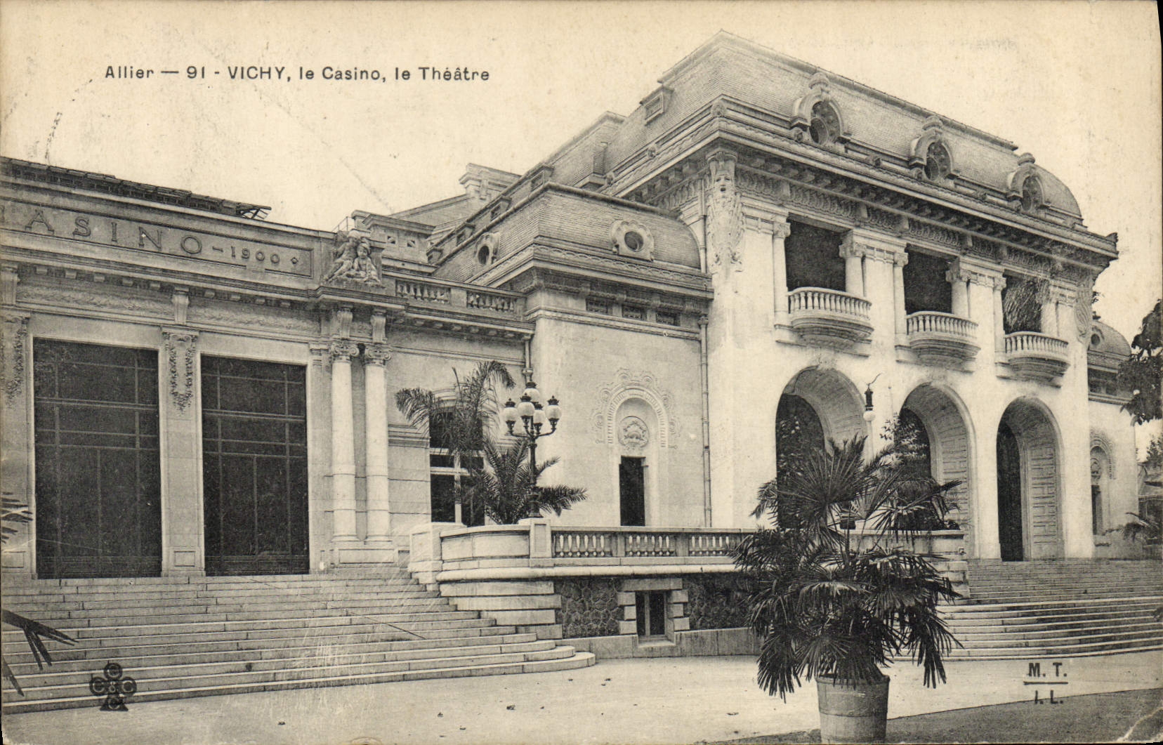 VINTAGE POSTCARD Vichy the casino the Theater