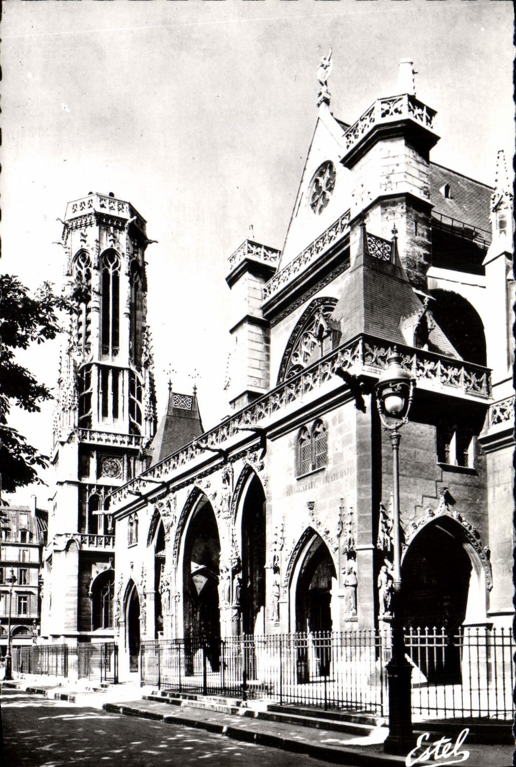 POSTAL MODERNA iglesia Saint Germain el residente de Auxerre