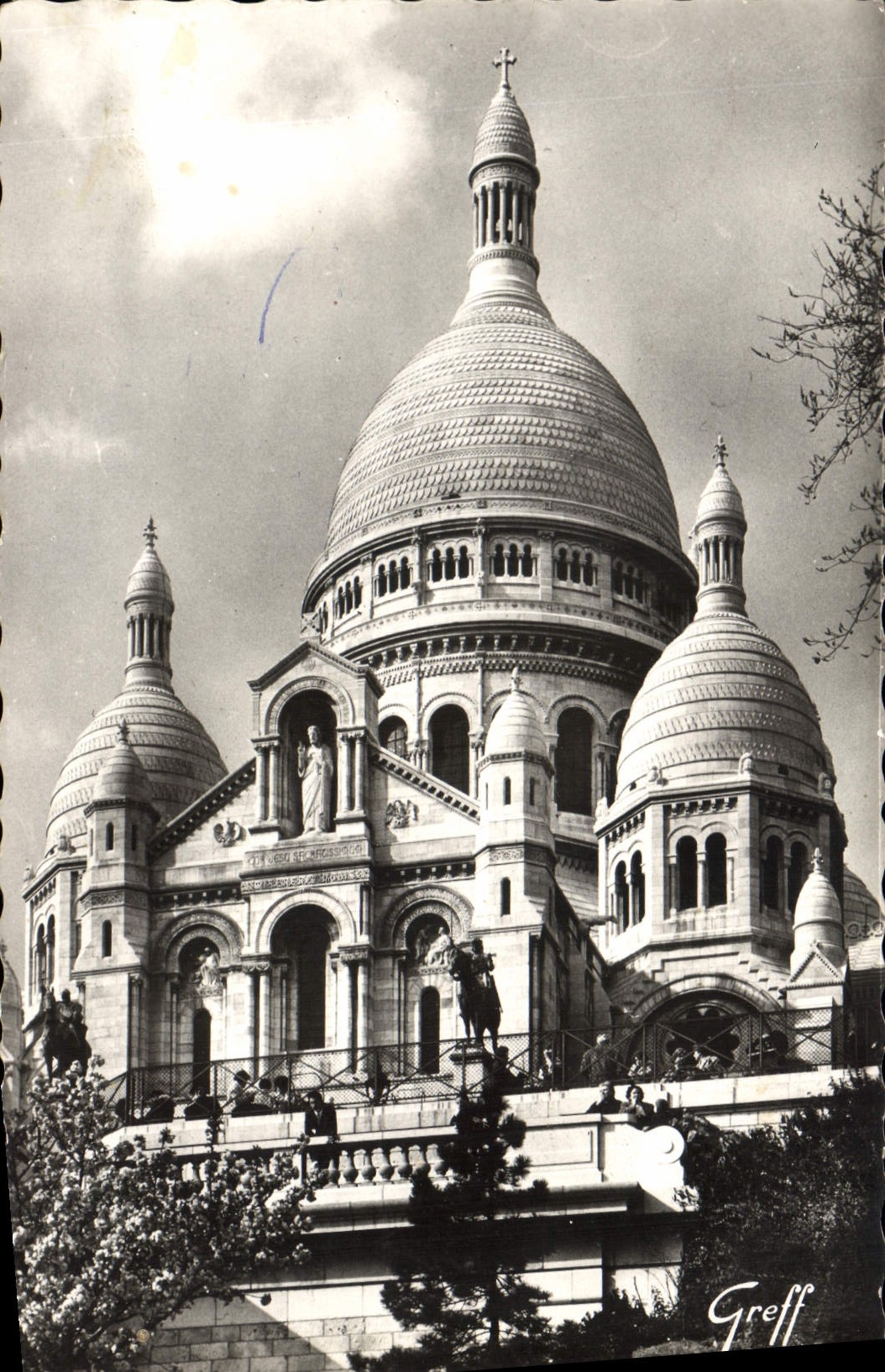 CPM Paris La Basilique Du Sacre Coeur de Montmartre