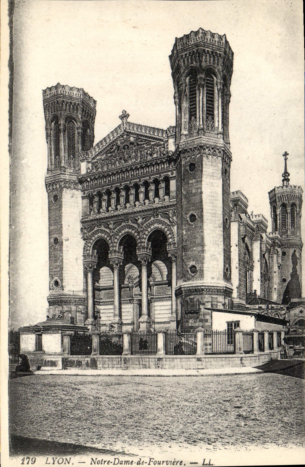 CPA Lyon Notre Dame De Fourviere