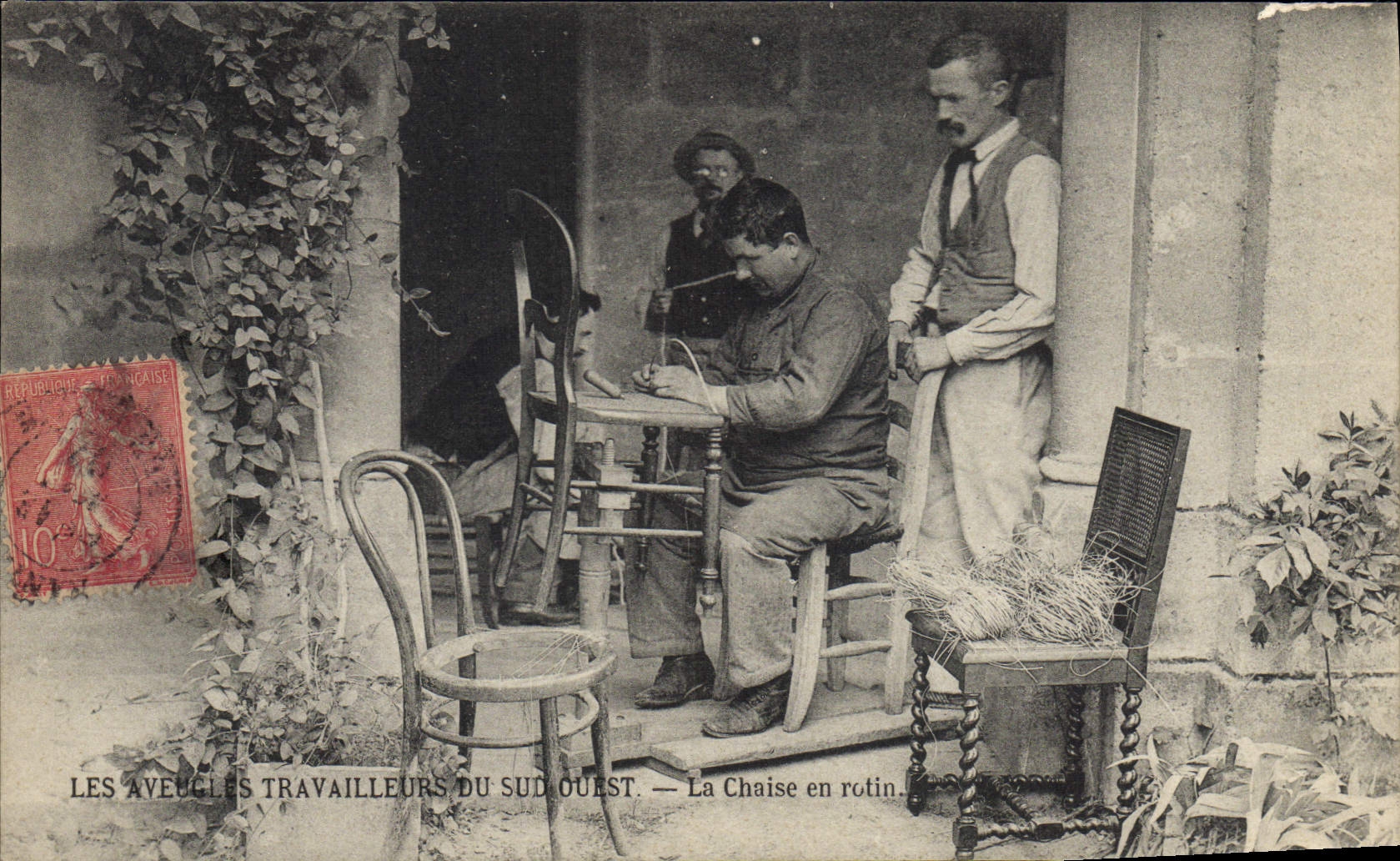 Hombres ocultos trabajadores de la POSTAL de la VENDIMIA del sur occidental que el folklore de la silla de bastón REMATA