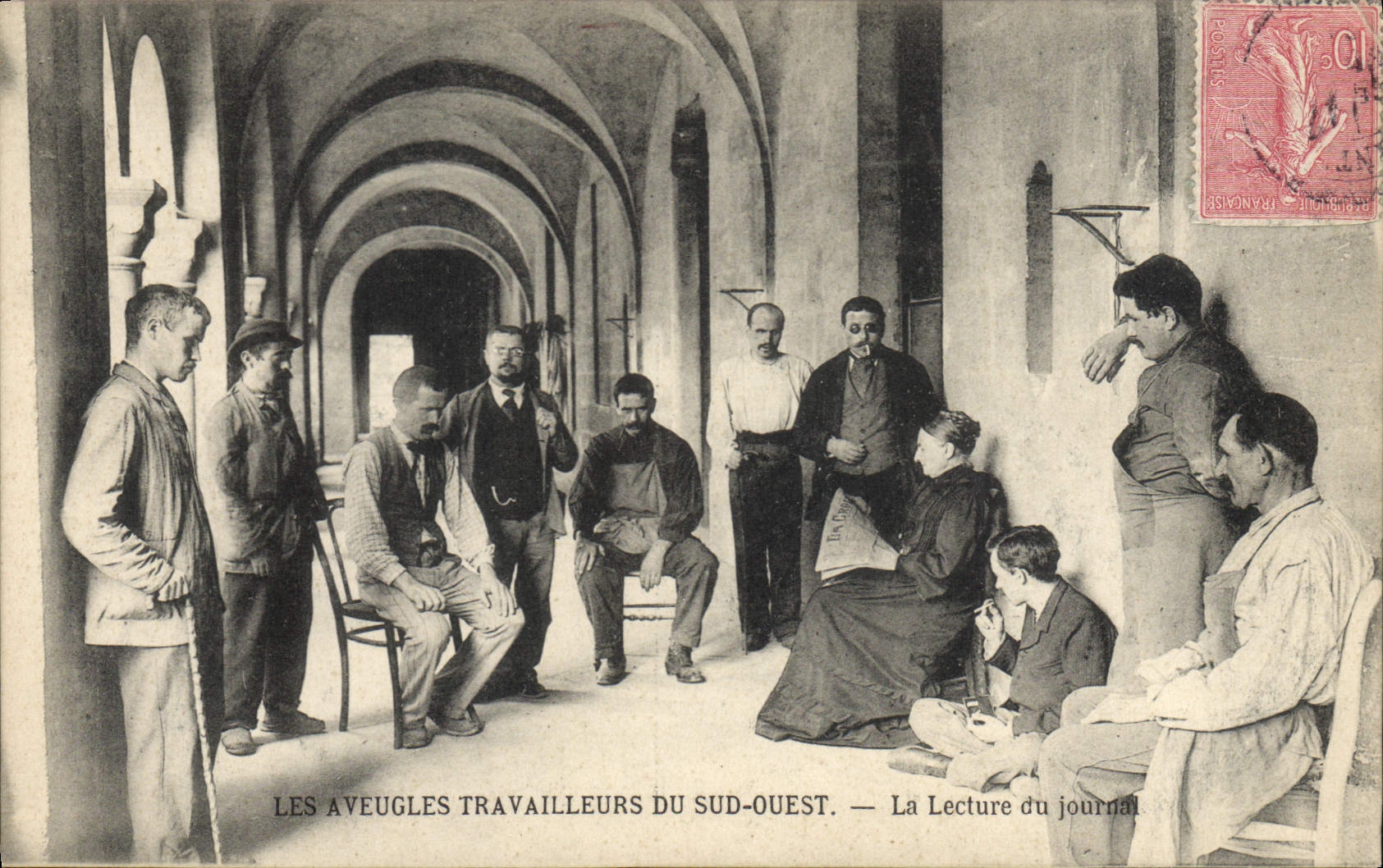 VINTAGE POSTCARD hard-working blind men of the Western South reading of the newspaper