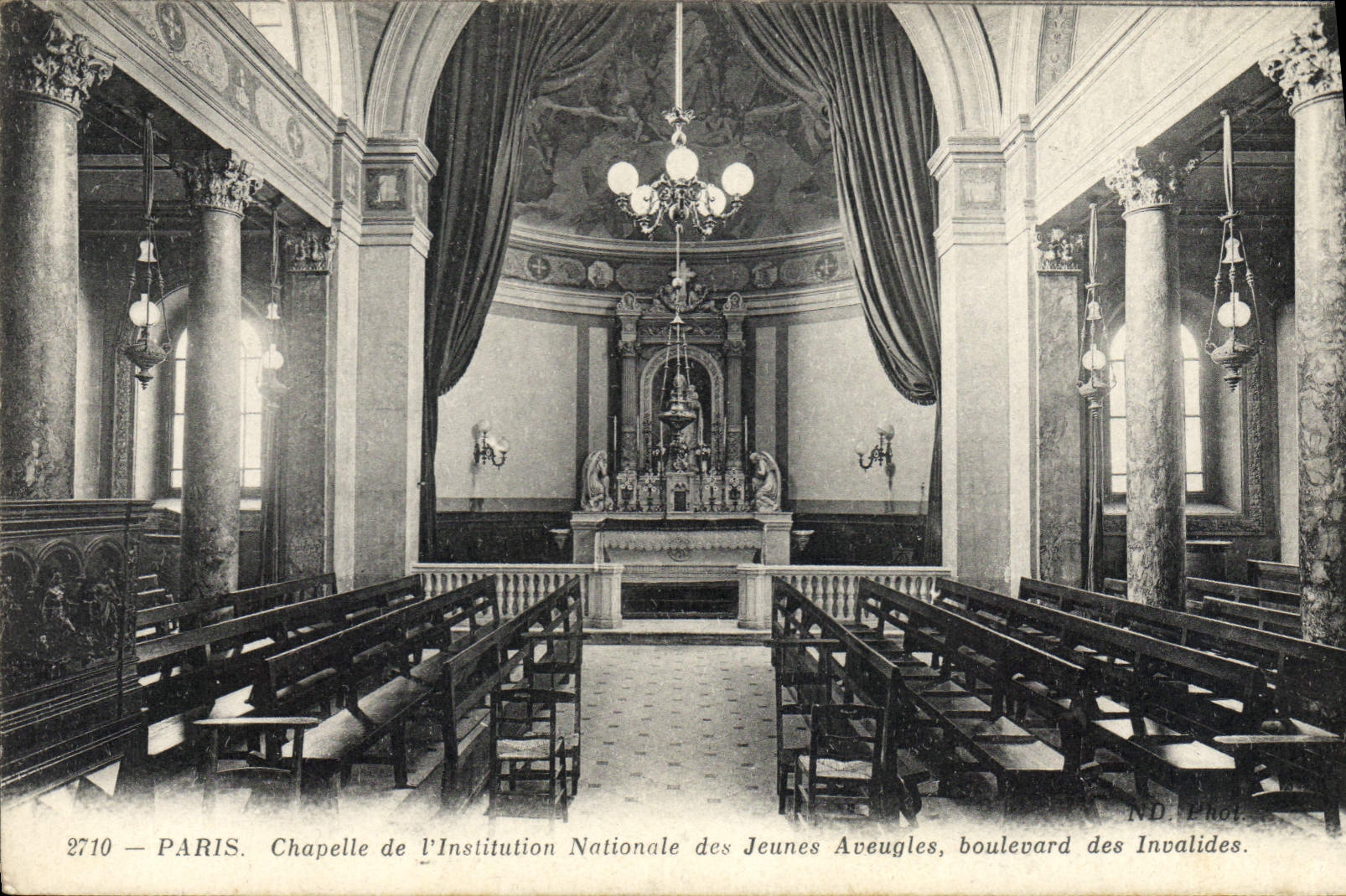 VINTAGE POSTCARD Paris Vault of the national institution of the Young blind men boulevard of the Invalids