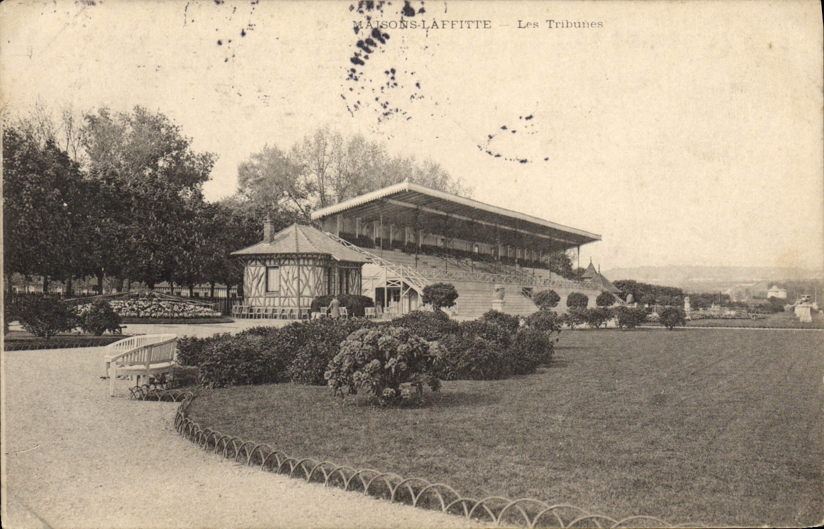 CPA Cheval Equitation Hippisme Maisons Laffitte Les tribunes