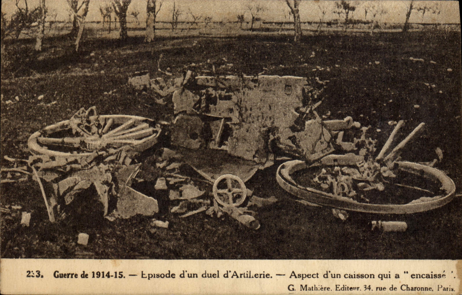 VINTAGE POSTCARD Militaria Episode of battle Aspect an artillery of a box which has boxes