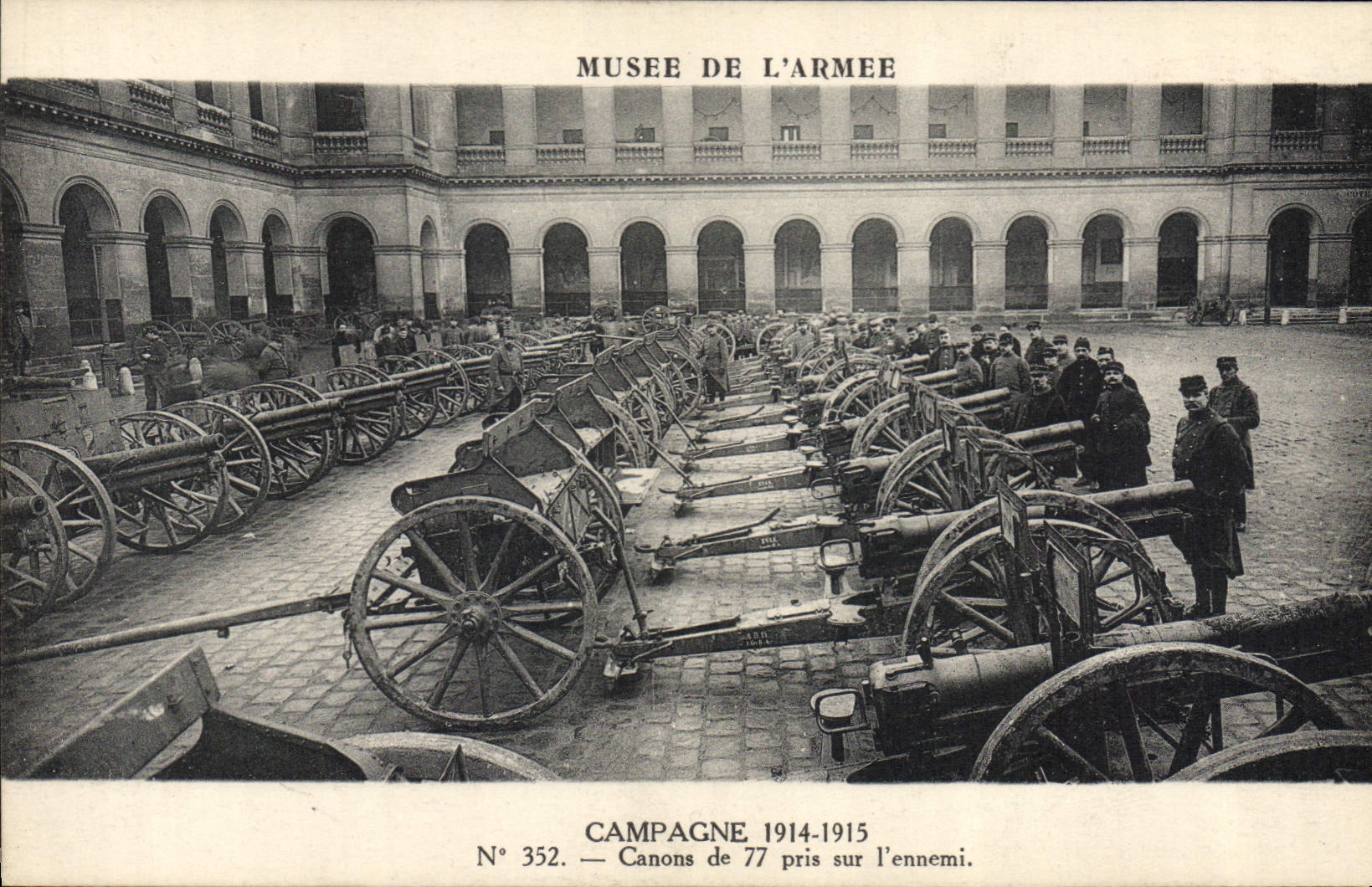 VINTAGE POSTCARD Militaria Paris Museum of the army Guns of 77 taken on the enemy